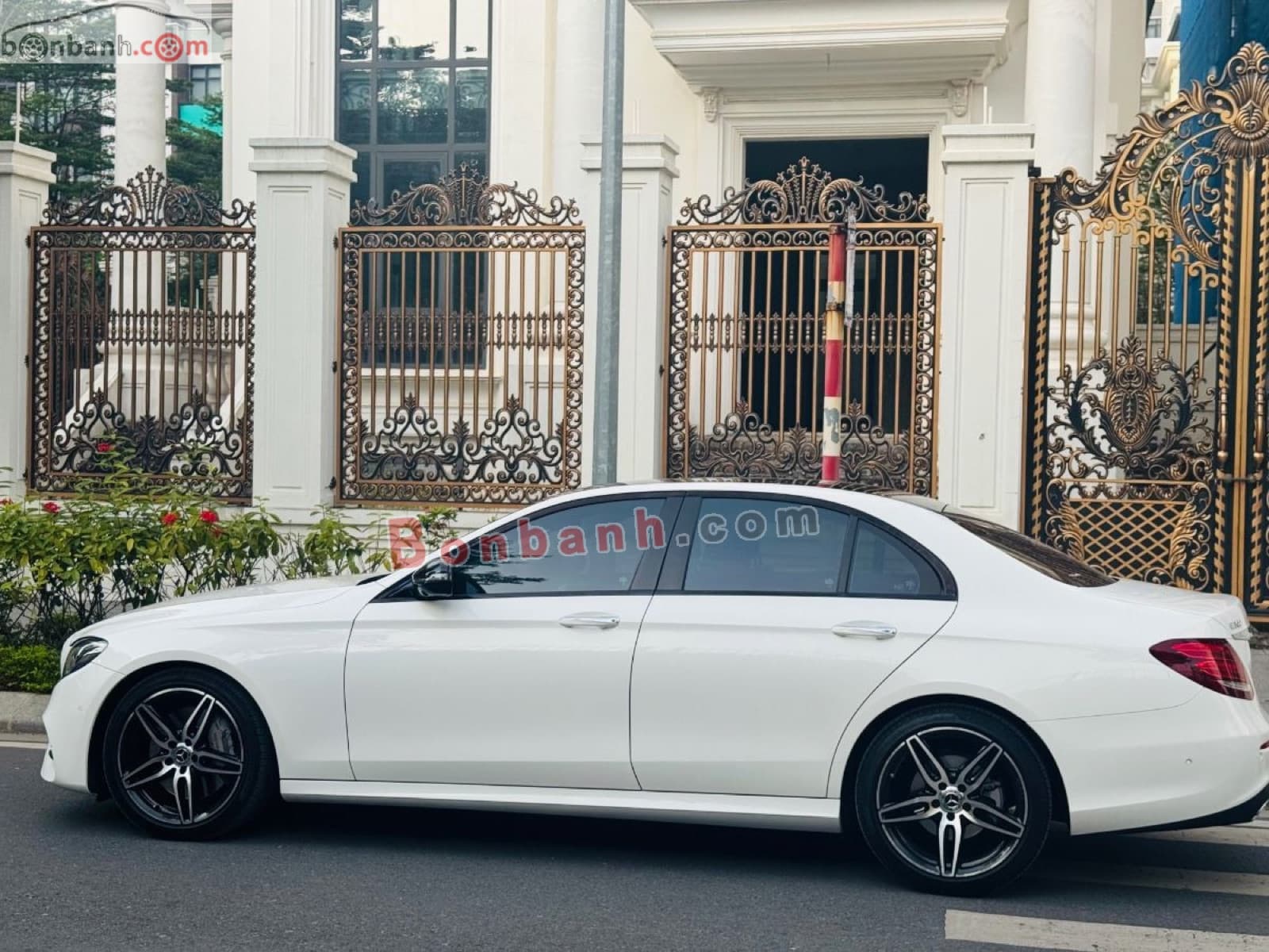 2020 Mercedes-Benz E class E300 AMG - ảnh nhỏ 4