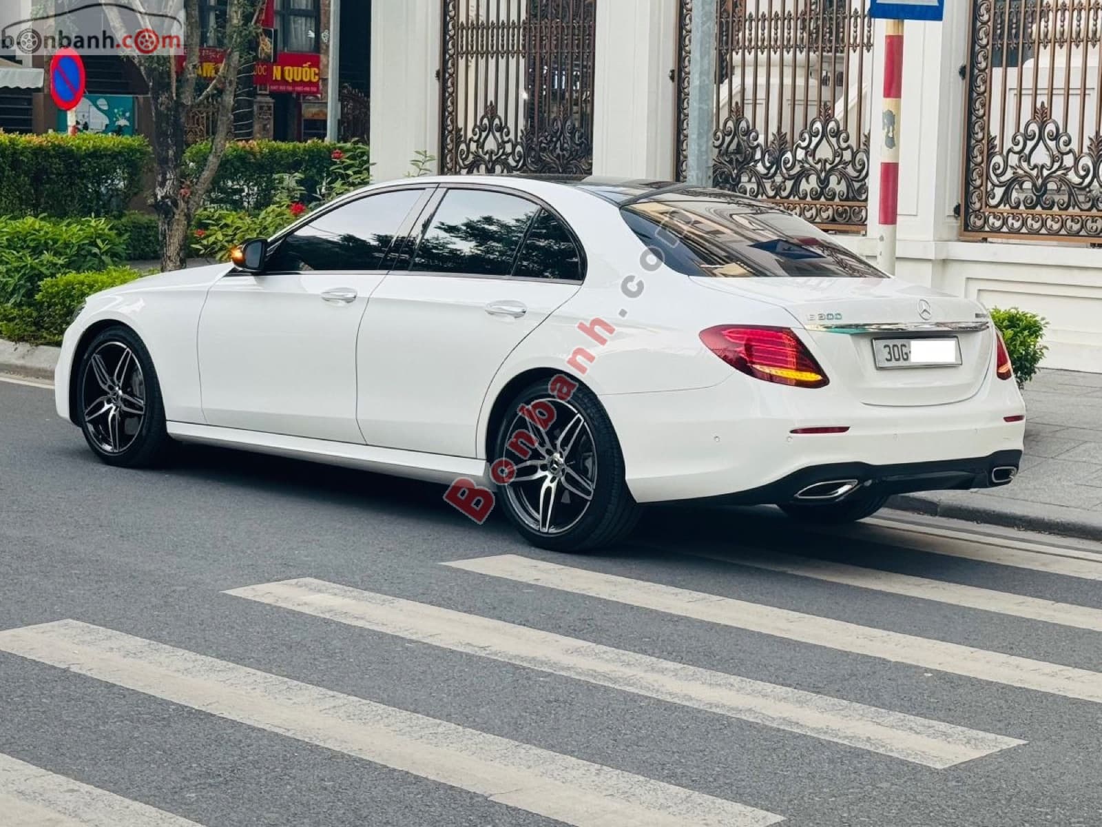2020 Mercedes-Benz E class E300 AMG - ảnh nhỏ 5