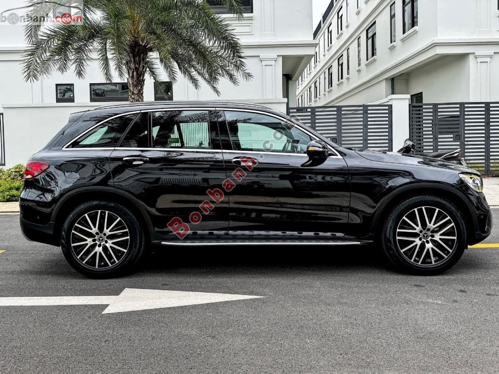2022 Mercedes-Benz GLC 200 4Matic - ảnh nhỏ 3