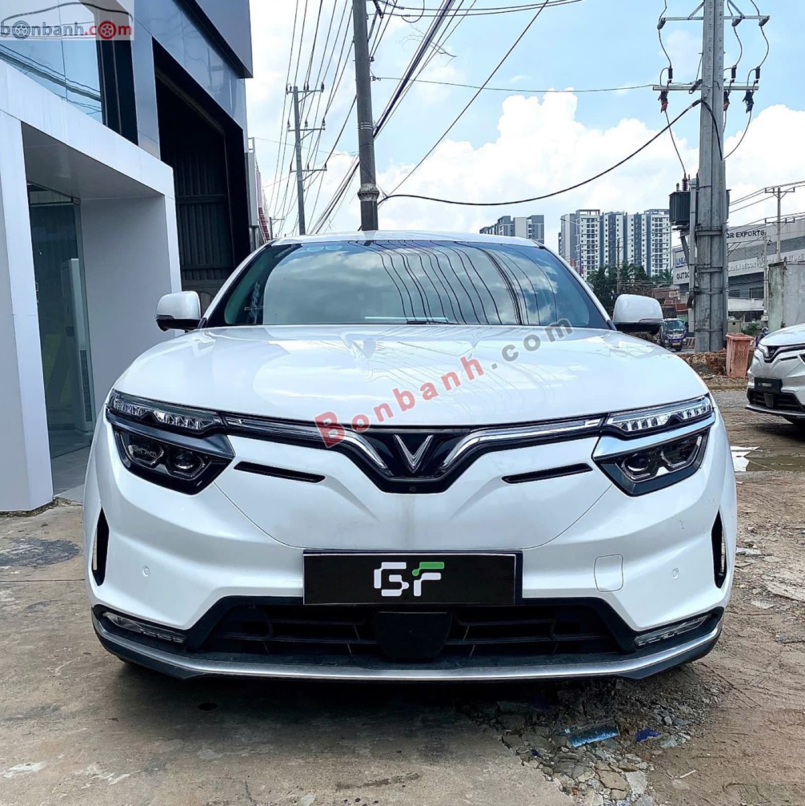 2023 VinFast VF8 Eco AWD