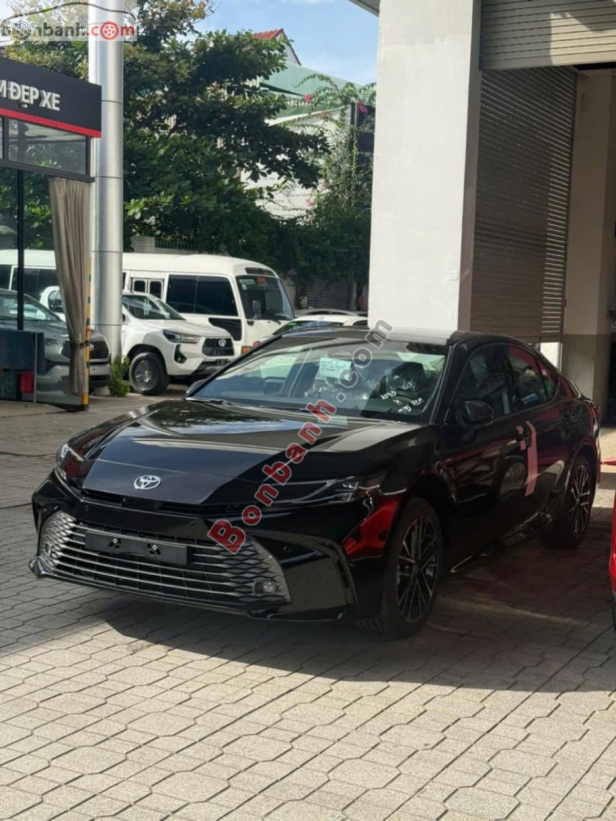 2026 Toyota Camry 2.5 HEV Top