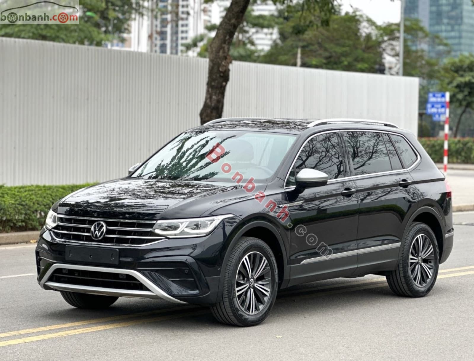 2022 Volkswagen Tiguan Allspace - ảnh nhỏ 3