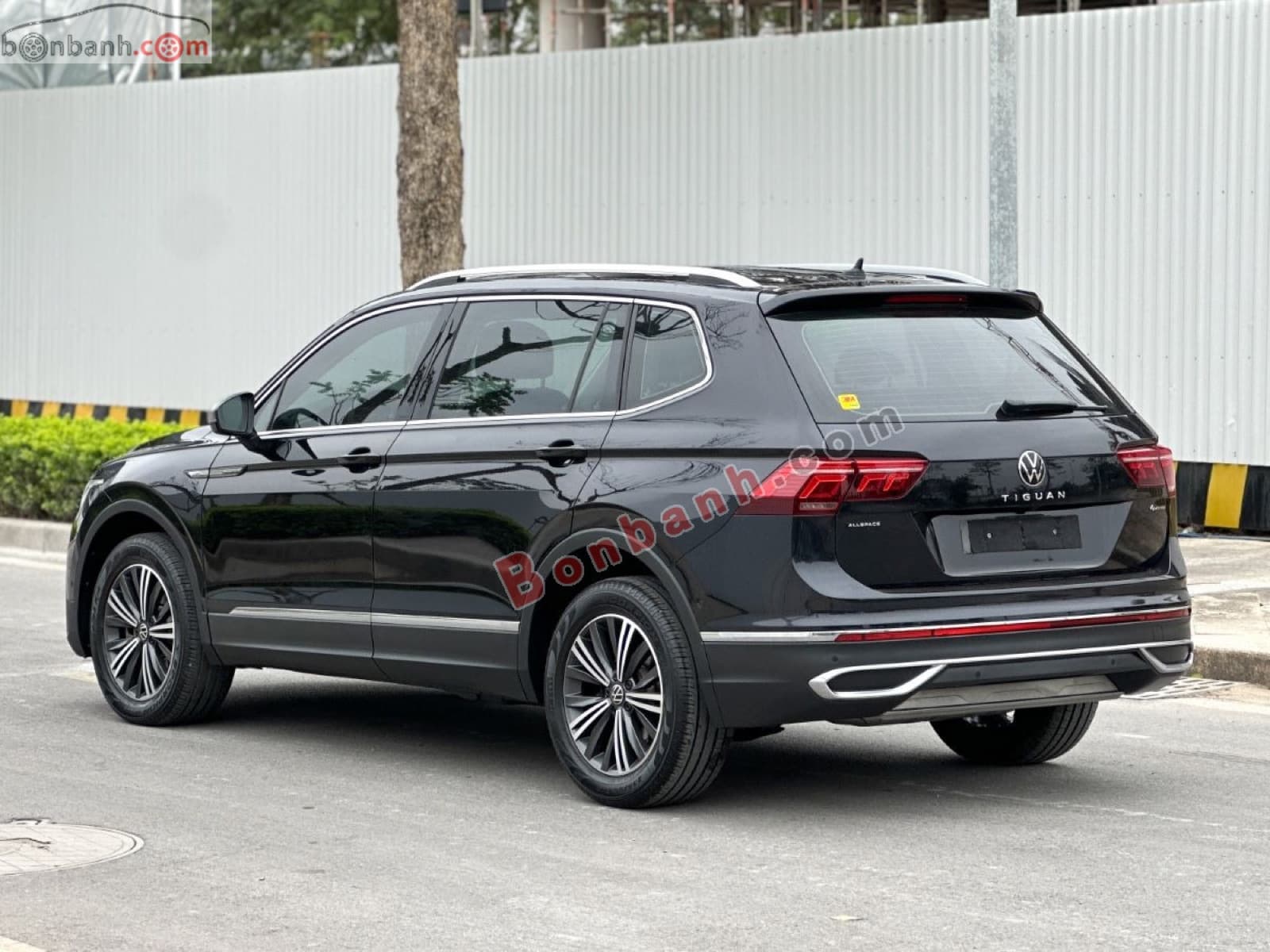 2022 Volkswagen Tiguan Allspace - ảnh nhỏ 4