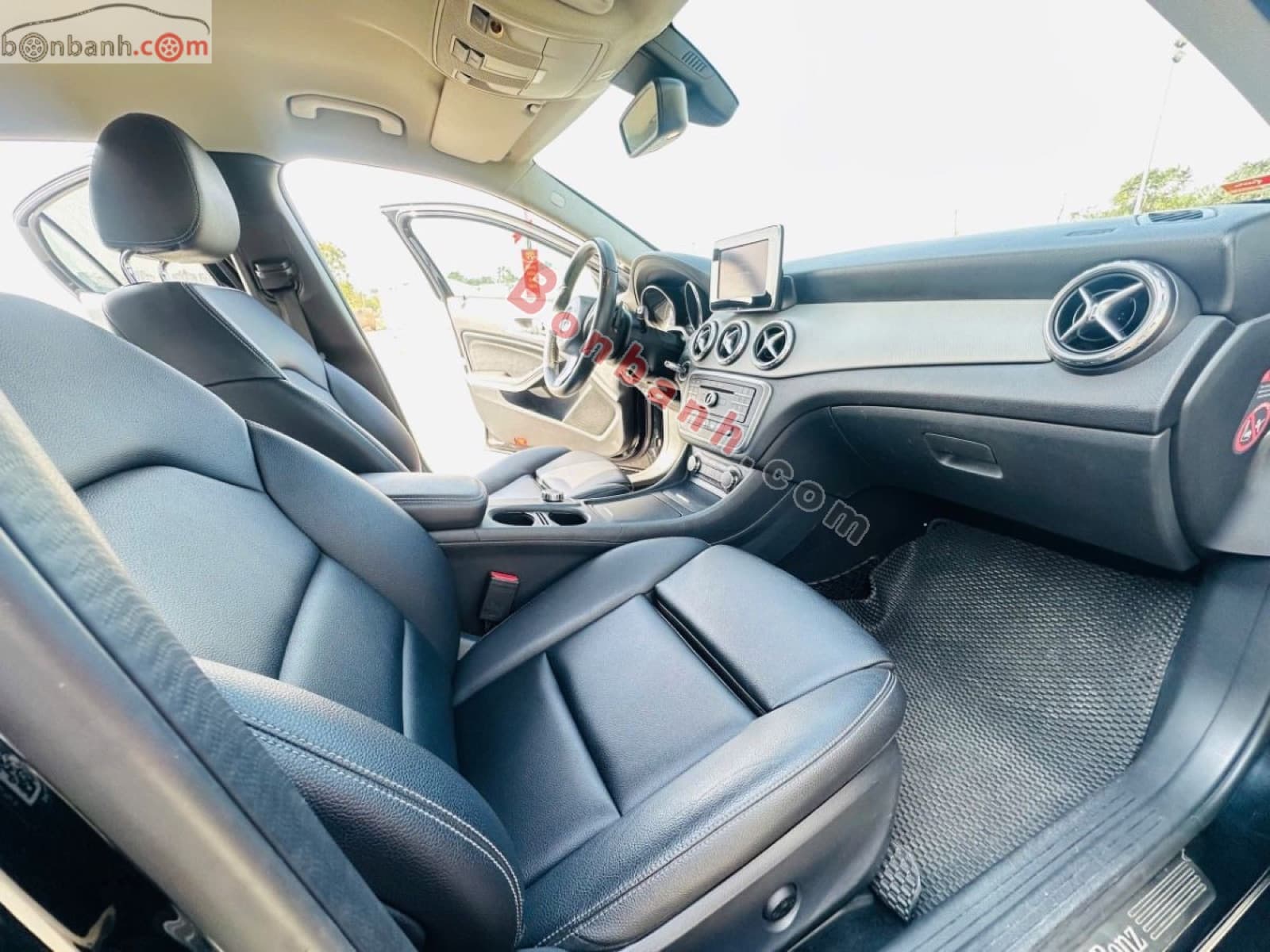 2016 Mercedes-Benz GLA class GLA 200 - ảnh nhỏ 4