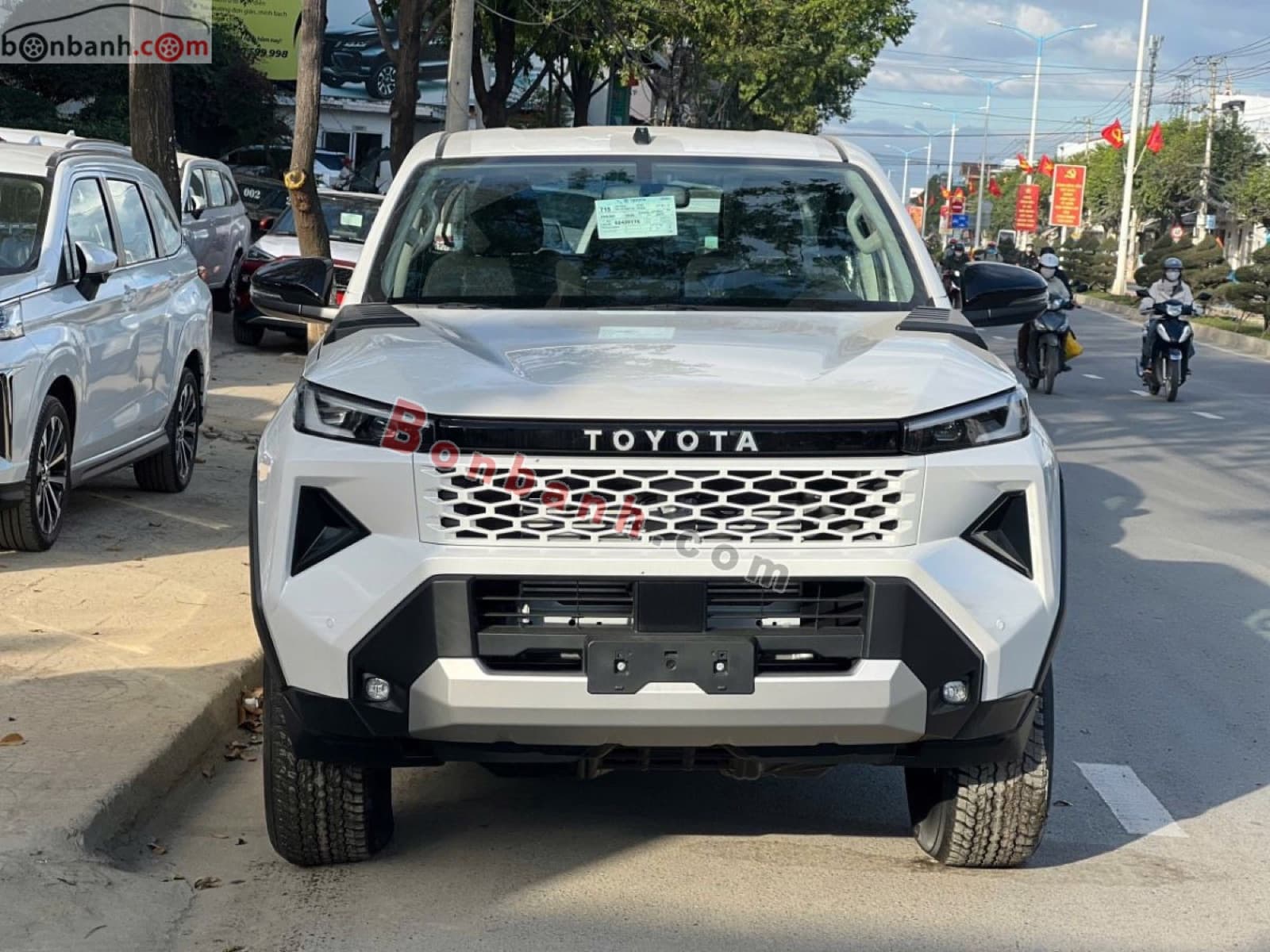 2026 Toyota Hilux Pro 2.8L 4x2 AT - ảnh nhỏ 2