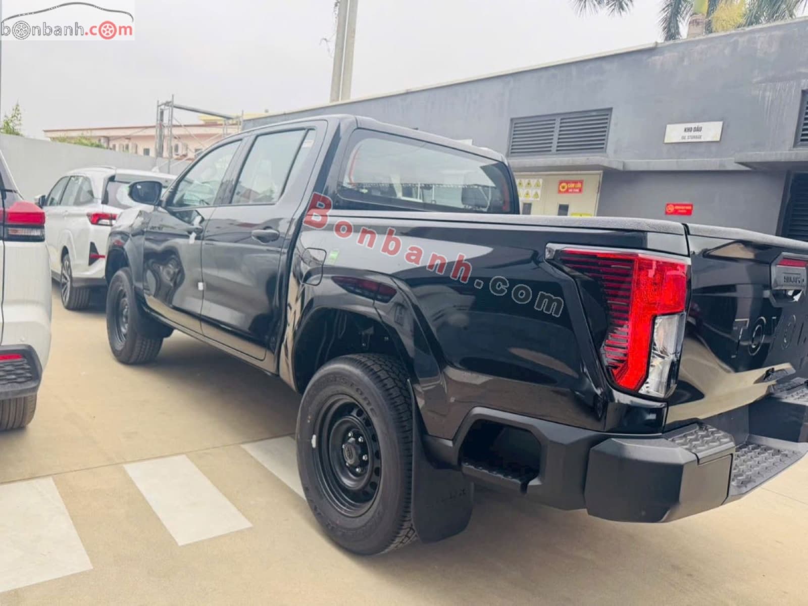 2026 Toyota Hilux Standard 2.8L 4x2 MT - ảnh nhỏ 6