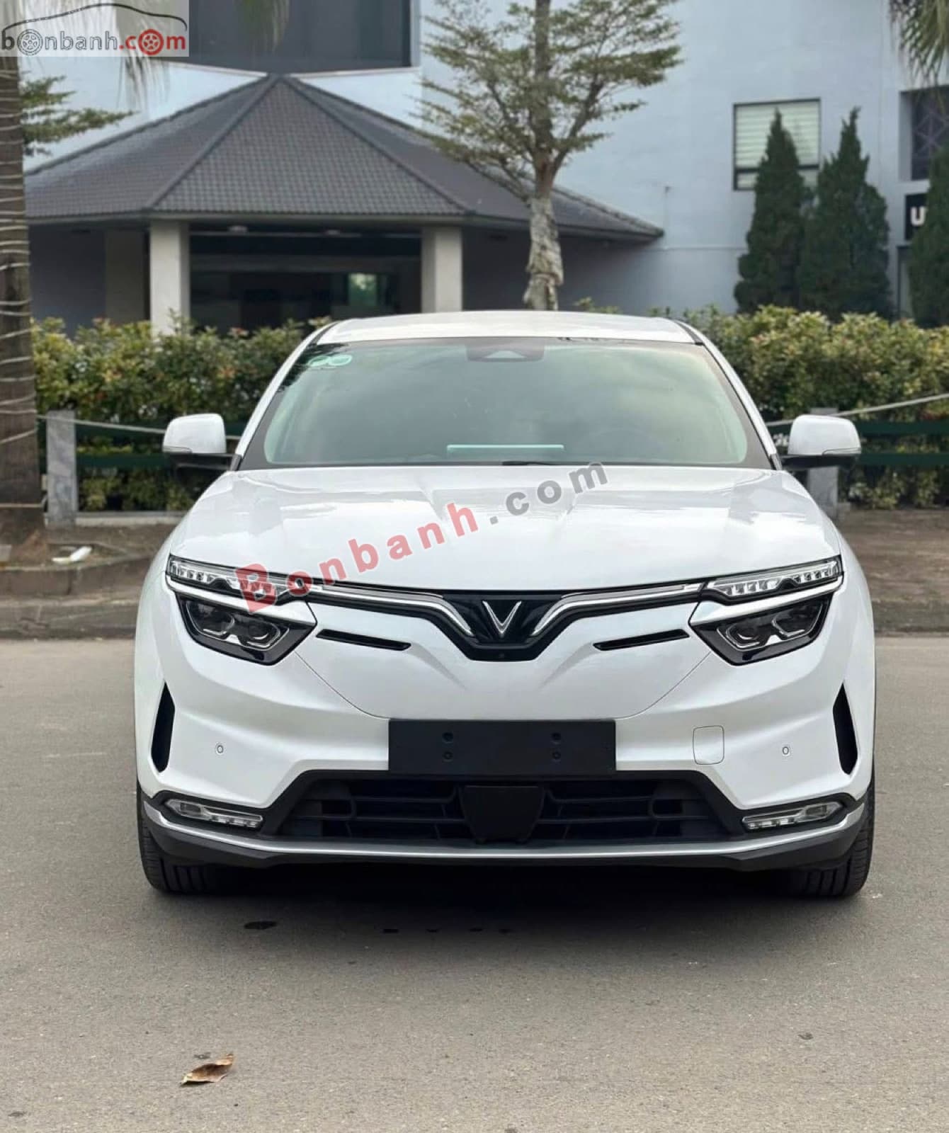 2023 VinFast VF8 Eco AWD