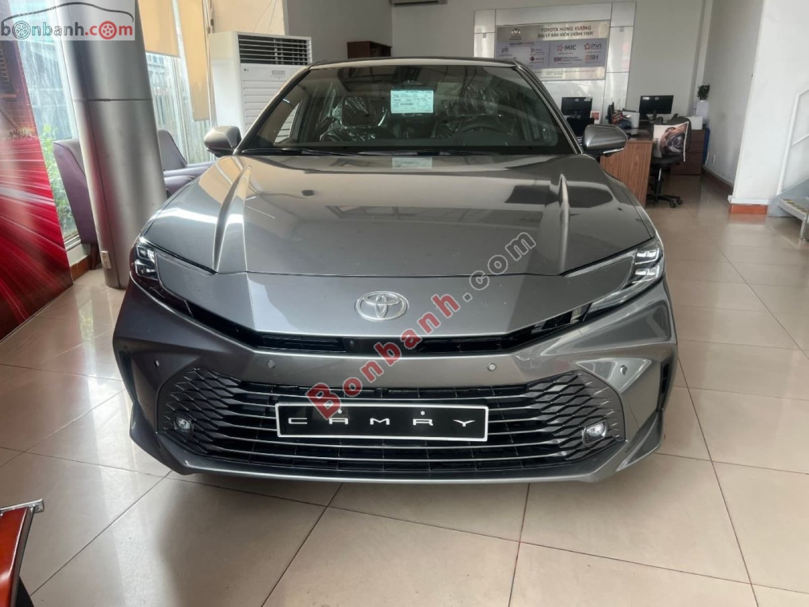 2026 Toyota Camry 2.5 HEV Top