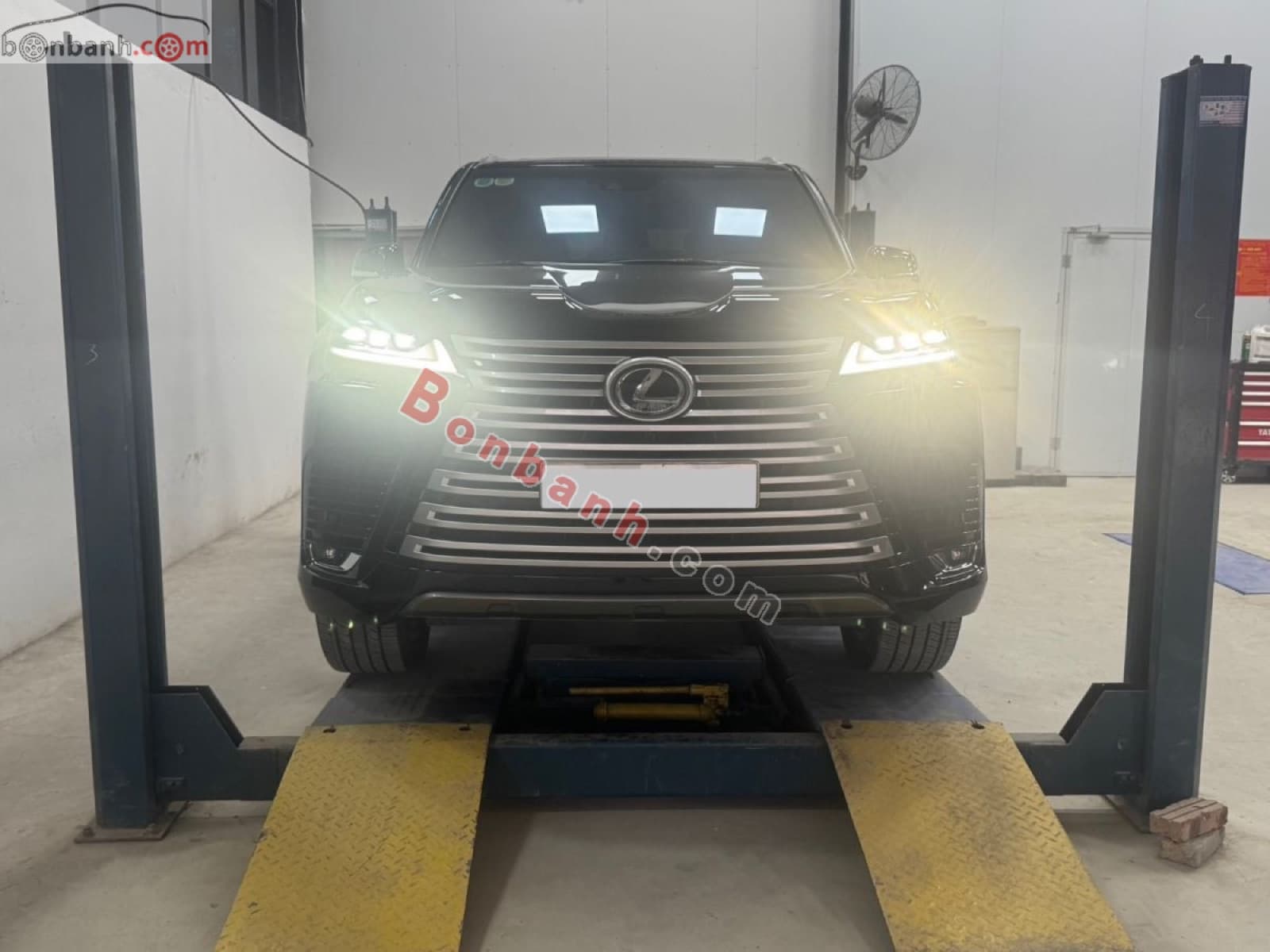 2024 Lexus LX 600 Urban