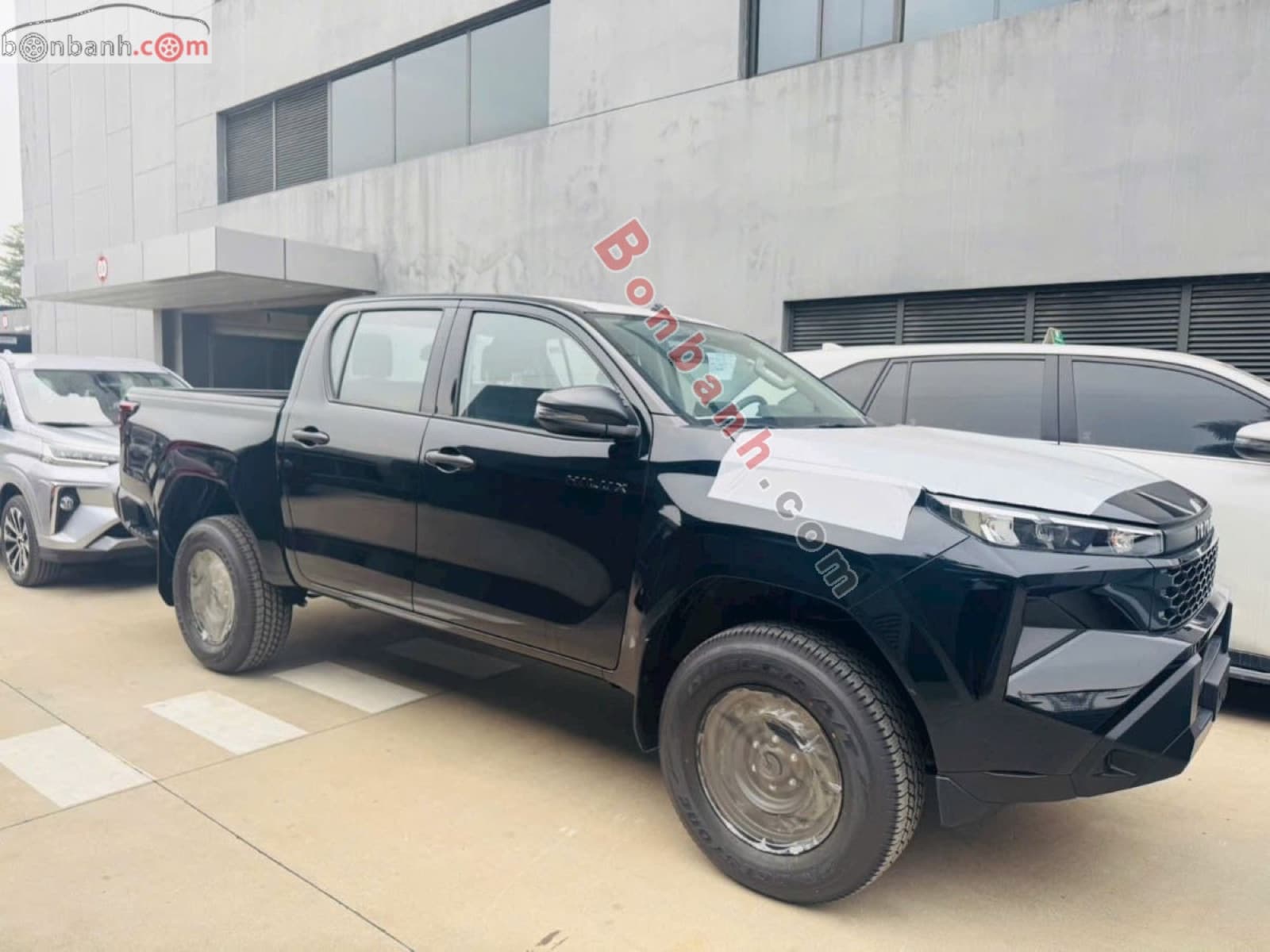 2026 Toyota Hilux Standard 2.8L 4x2 MT
