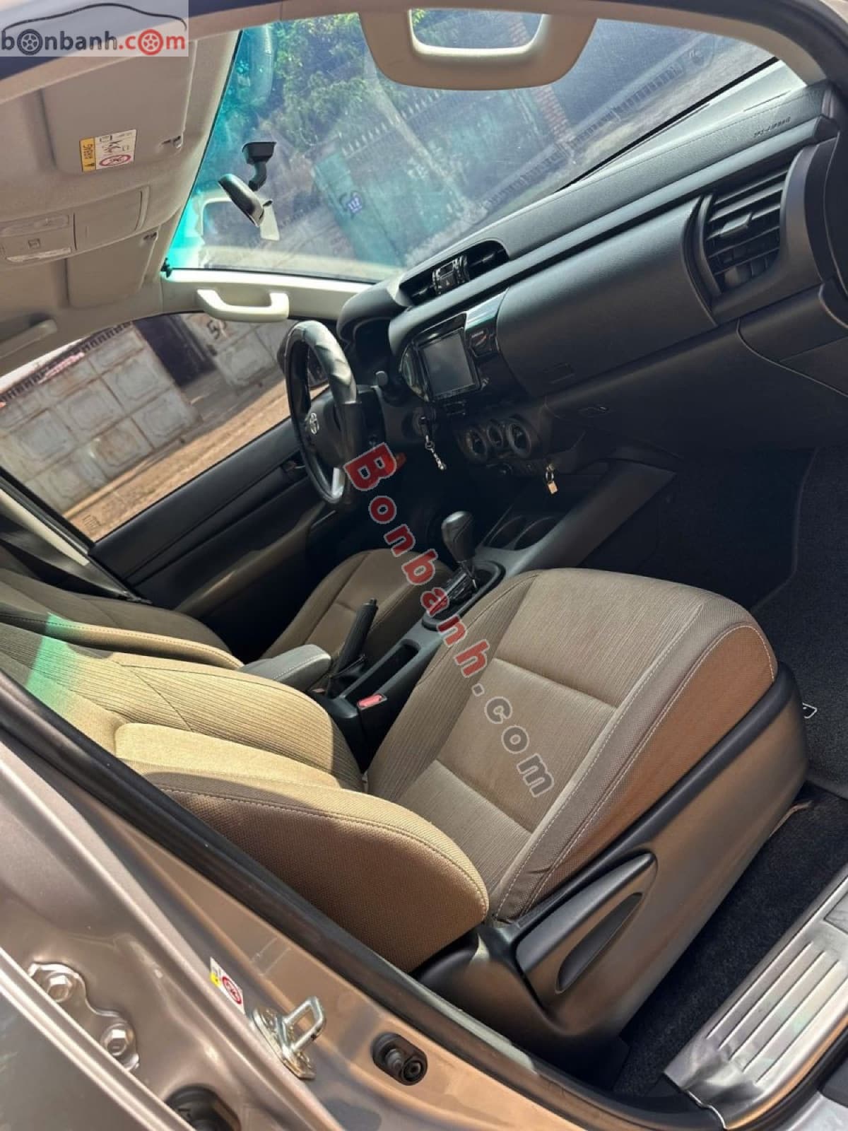 2019 Toyota Hilux 2.4E 4x2 AT - ảnh nhỏ 8