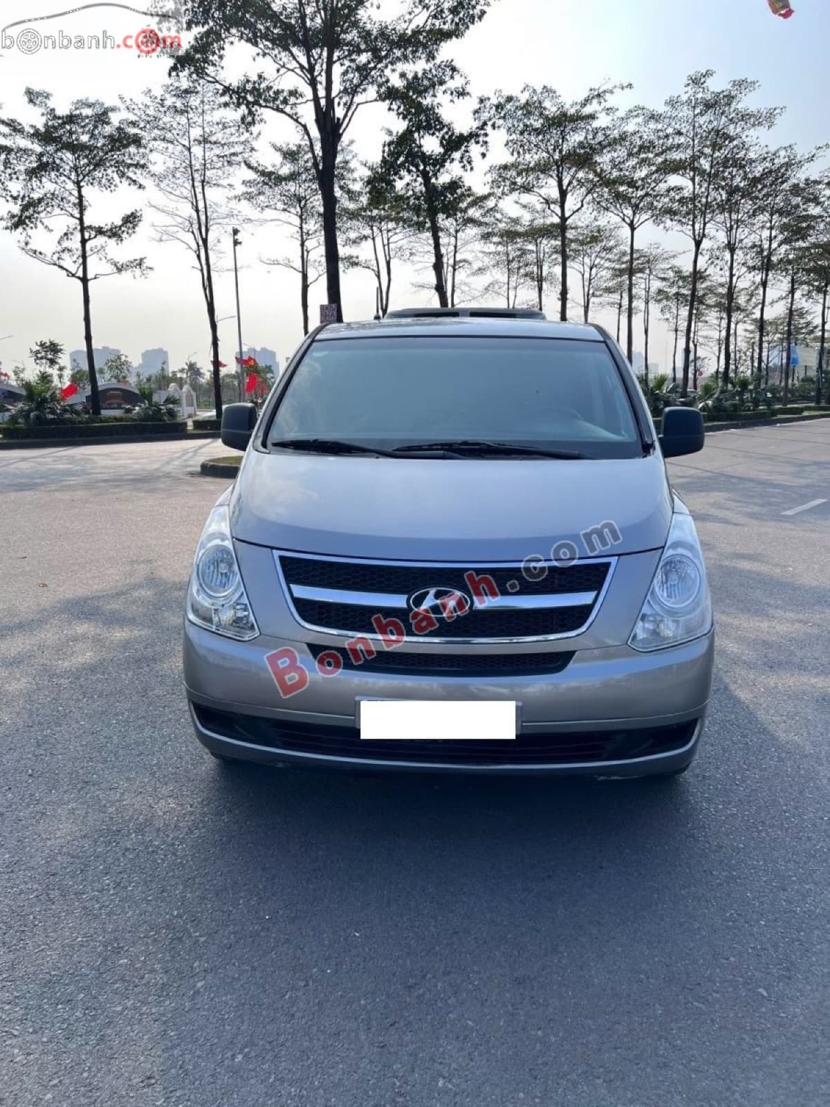 2012 Hyundai Grand Starex Van 2.5 AT
