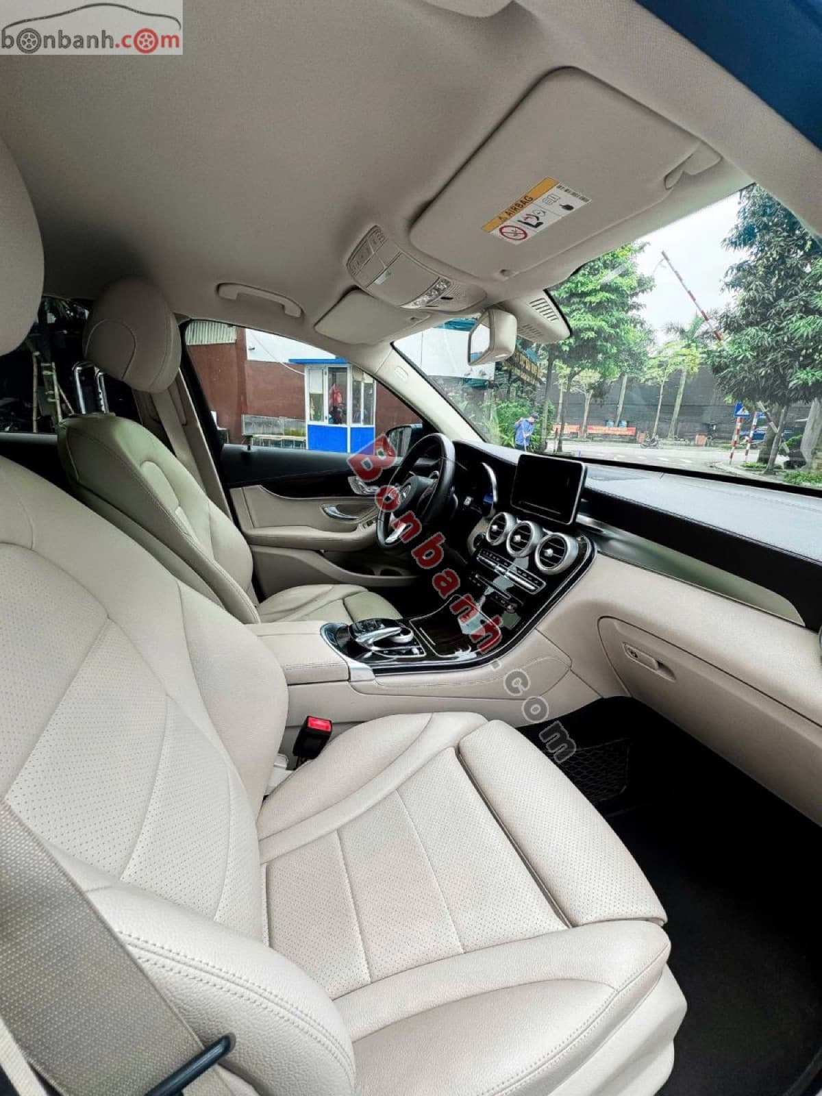 2019 Mercedes-Benz GLC 200 - ảnh nhỏ 6