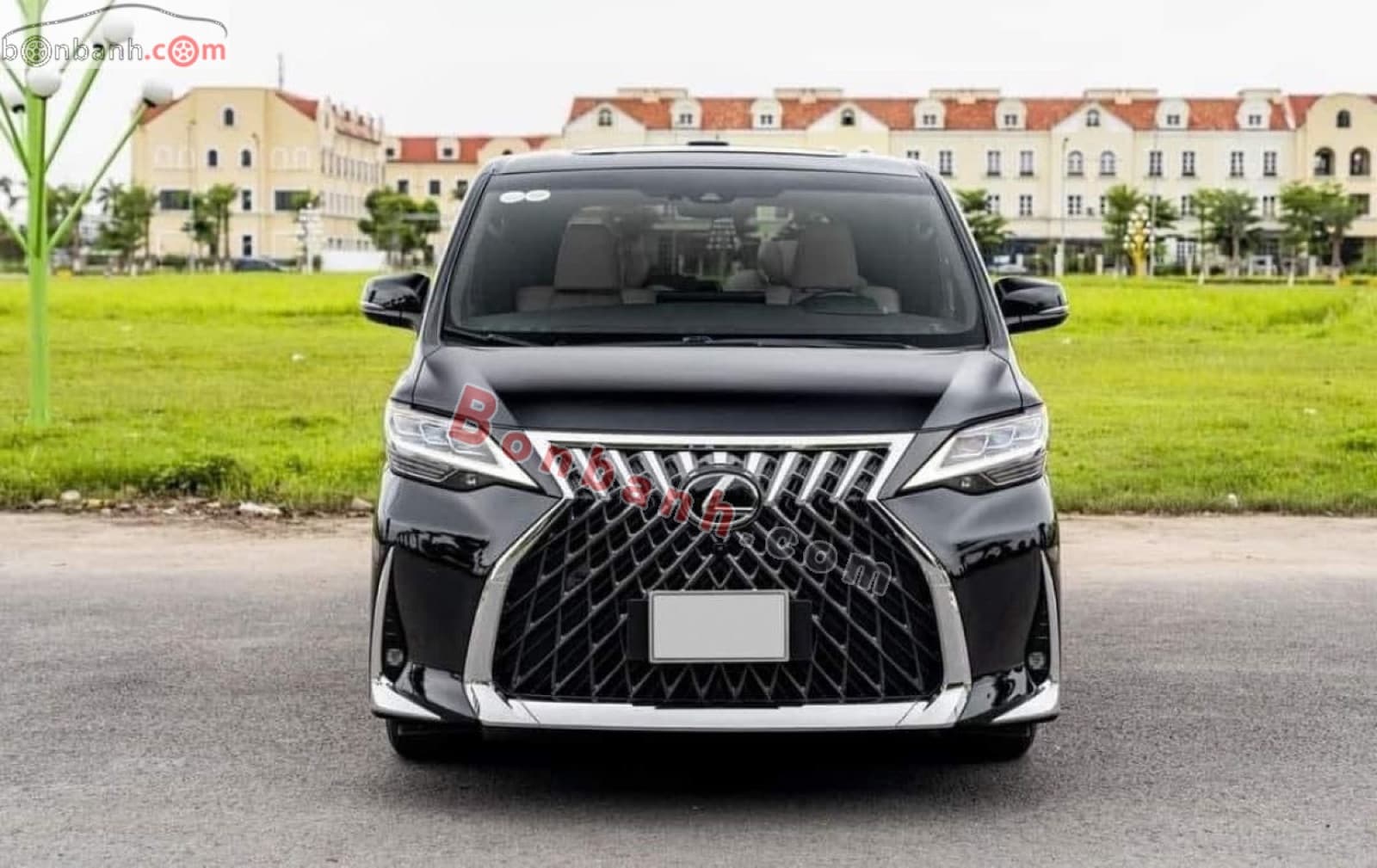 2023 Lexus LM 350