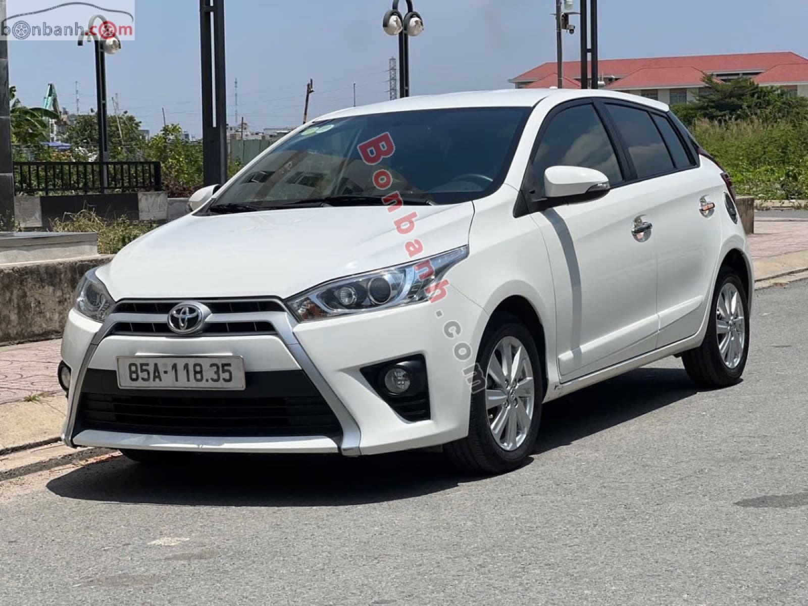 2017 Toyota Yaris 1.5G - ảnh nhỏ 2