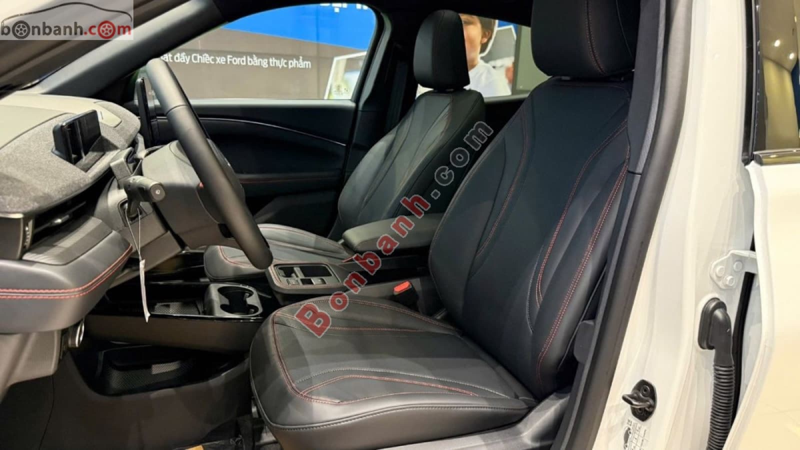 2025 Ford Mustang Mach-E Premium AWD - ảnh nhỏ 5
