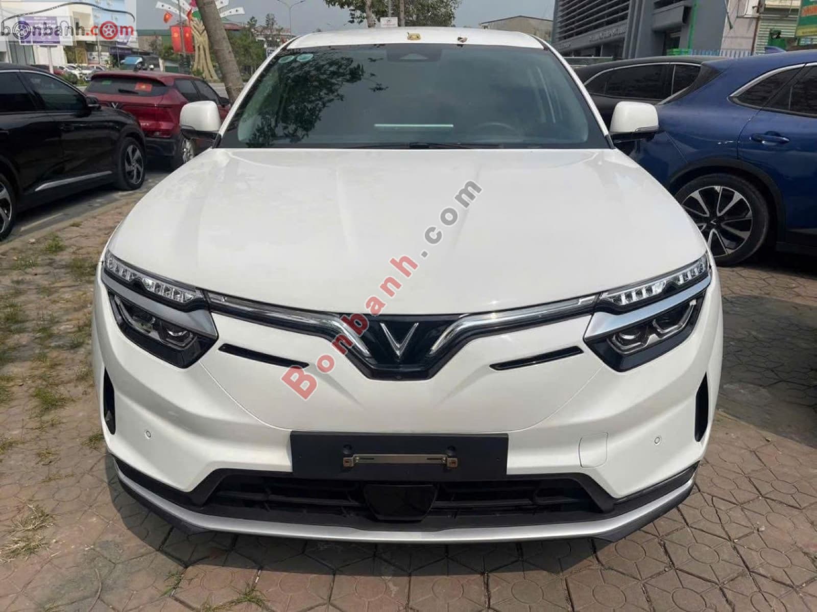 2024 VinFast VF8 Eco AWD
