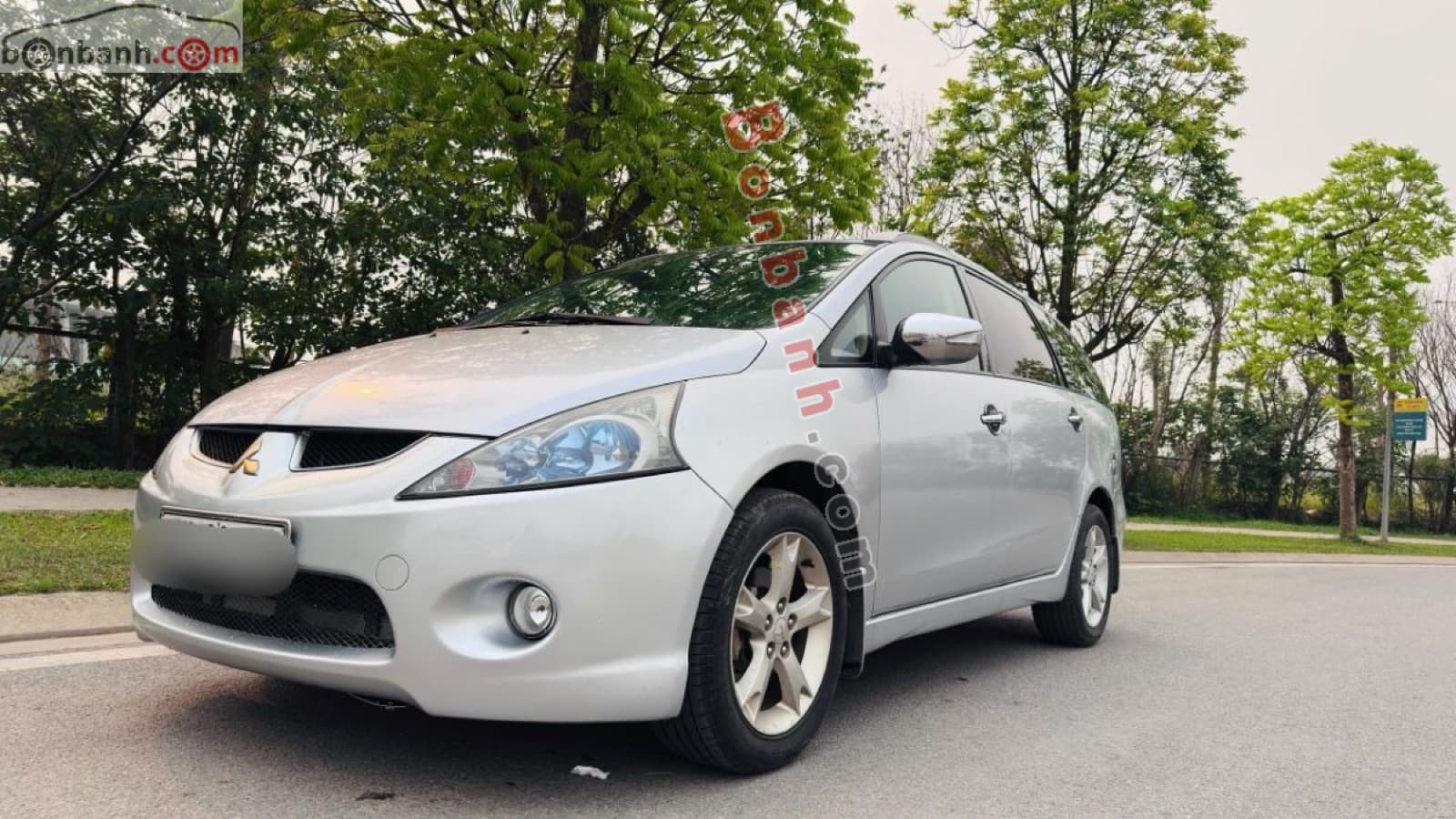 2008 Mitsubishi Grandis 2.4 AT
