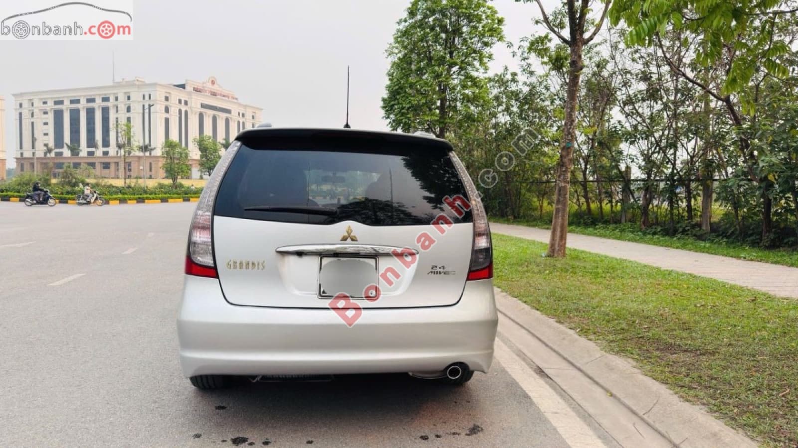 2008 Mitsubishi Grandis 2.4 AT - ảnh nhỏ 5