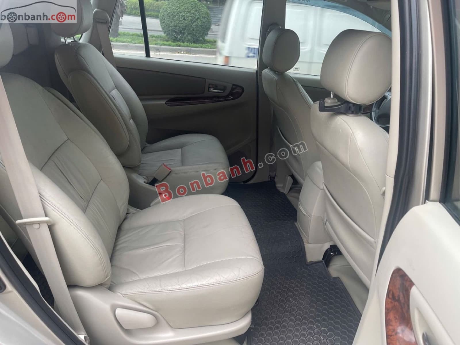 2016 Toyota Innova 2.0V - ảnh nhỏ 9