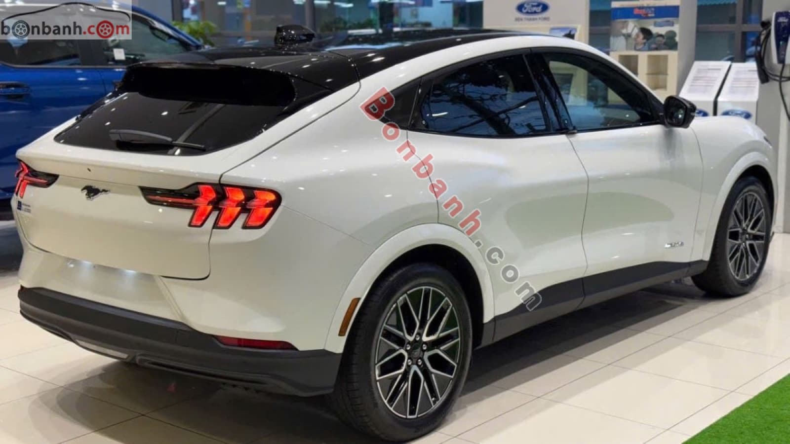 2025 Ford Mustang Mach-E Premium AWD - ảnh nhỏ 5