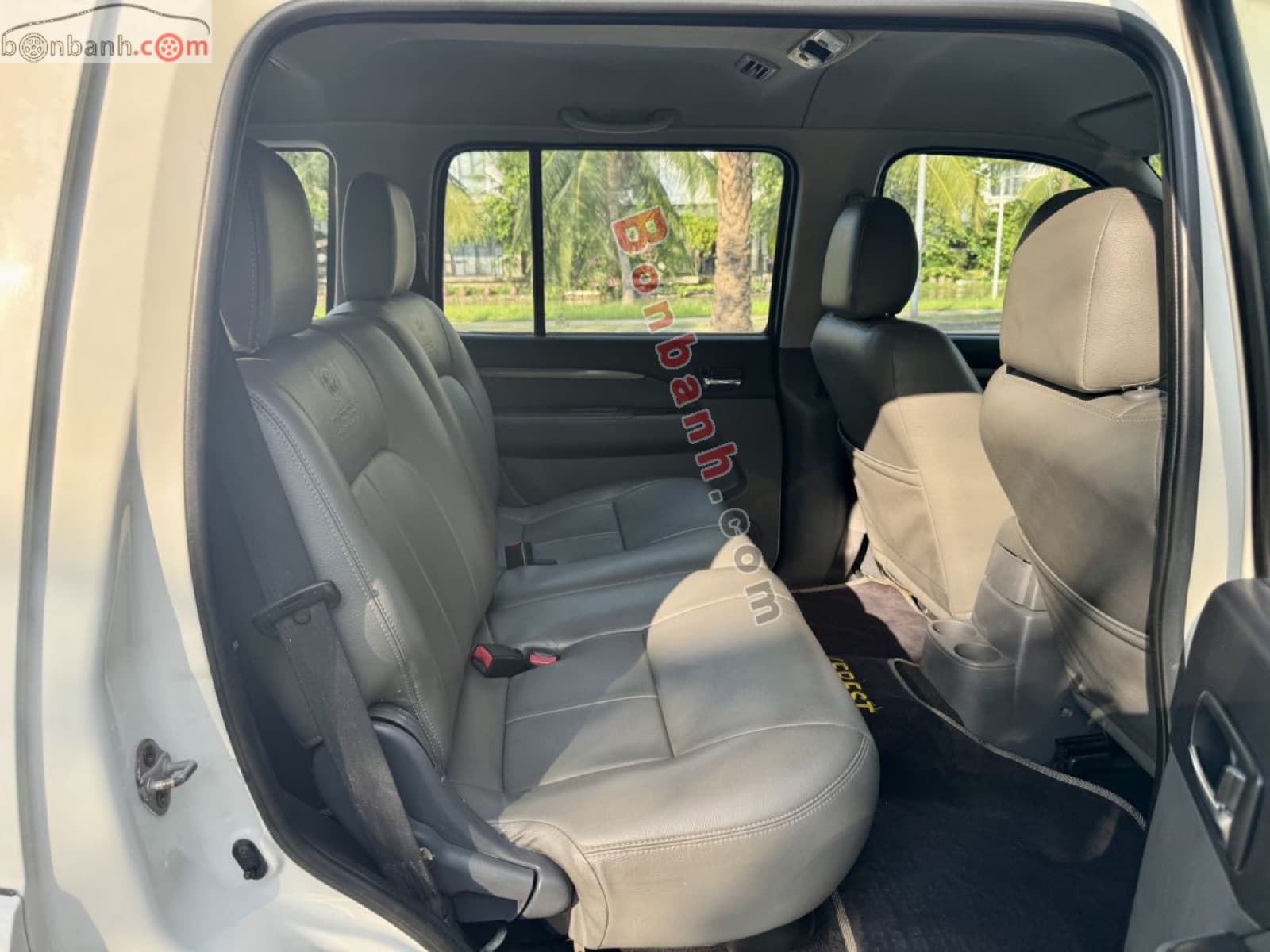 2014 Ford Everest 2.5L 4x2 AT - ảnh nhỏ 10