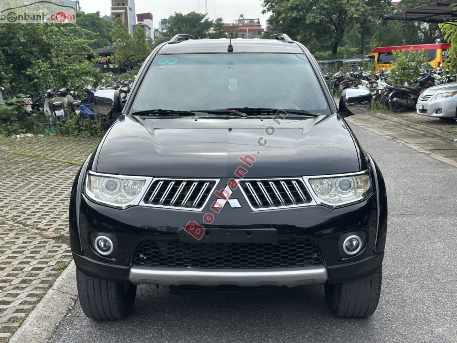 2012 Mitsubishi Pajero Sport D 4x2 AT