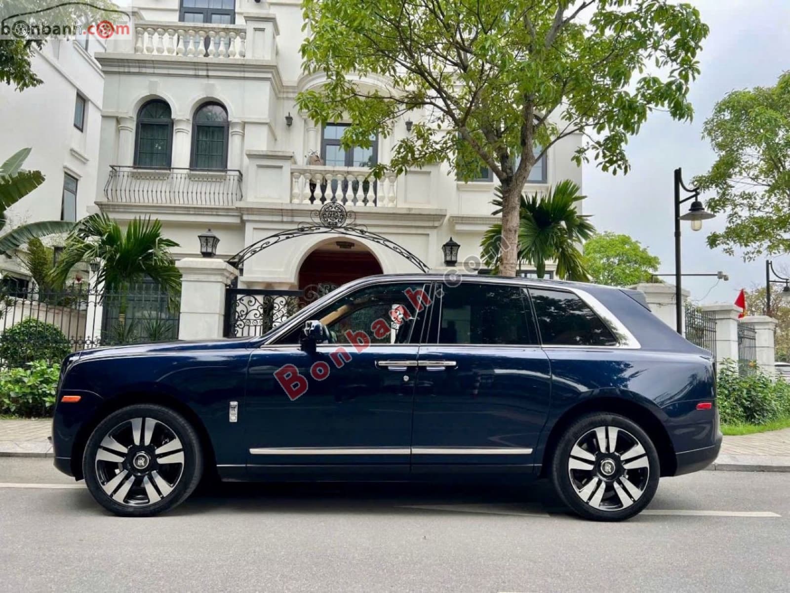 2018 Rolls-Royce Cullinan 6.75 V12 - ảnh nhỏ 3