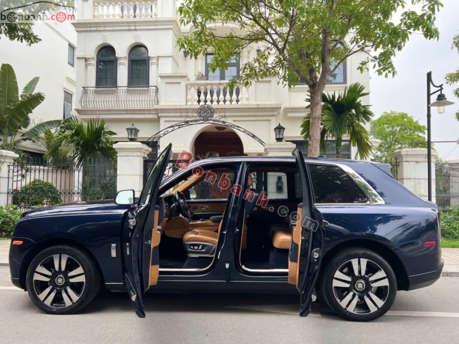 2018 Rolls-Royce Cullinan 6.75 V12 - ảnh nhỏ 6