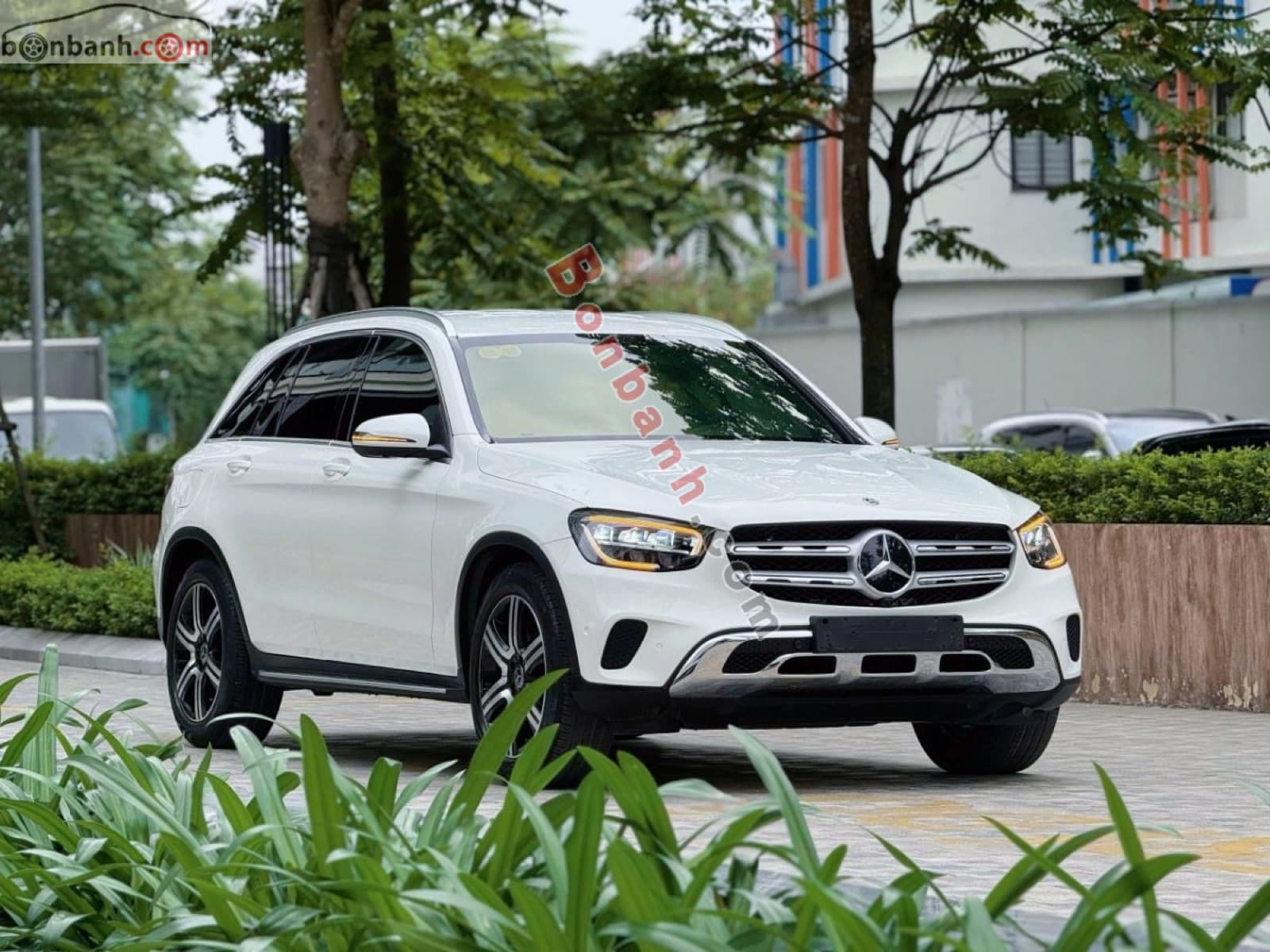 2021 Mercedes-Benz GLC 200 4Matic - ảnh nhỏ 2
