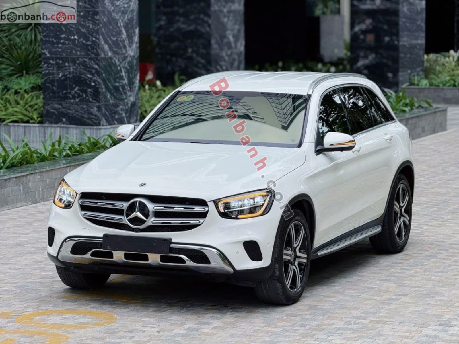 2021 Mercedes-Benz GLC 200 4Matic - ảnh nhỏ 3