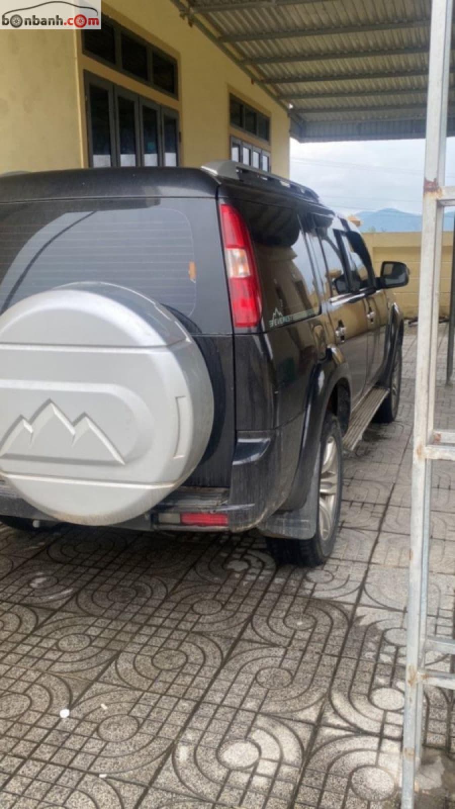 2011 Ford Everest Limited 2.5L 4x2 AT - ảnh nhỏ 2