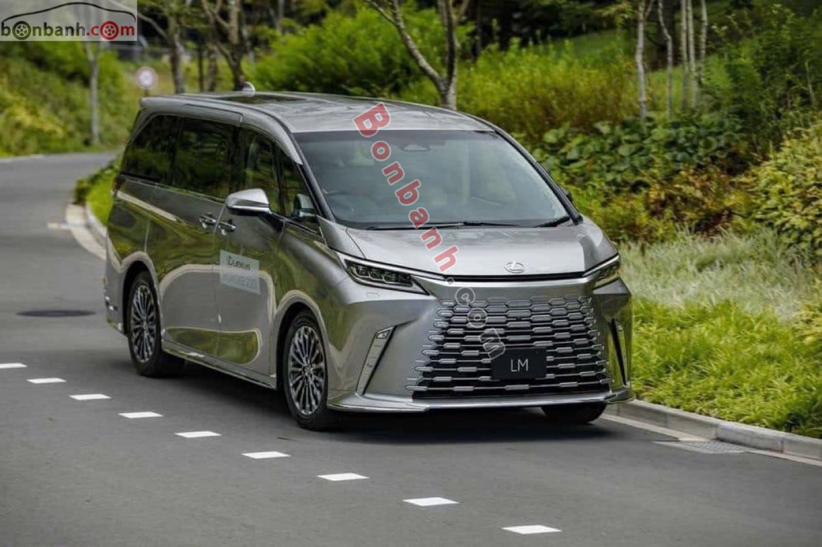 2026 Lexus LM 500h 6S