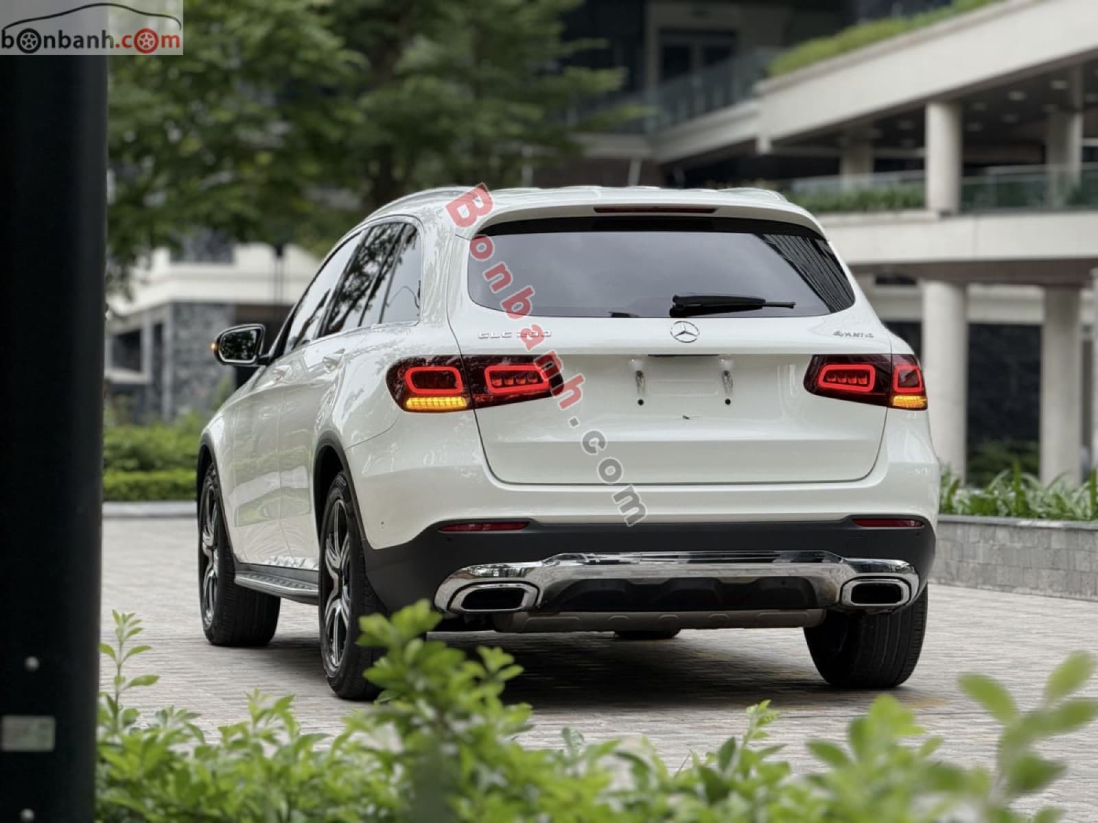 2021 Mercedes-Benz GLC 200 4Matic - ảnh nhỏ 3