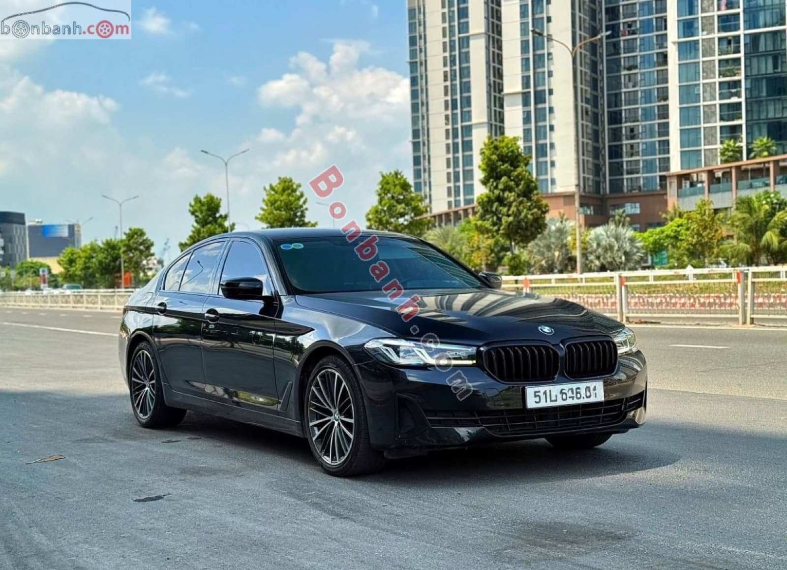 2022 BMW 5 Series 520i Luxury Line