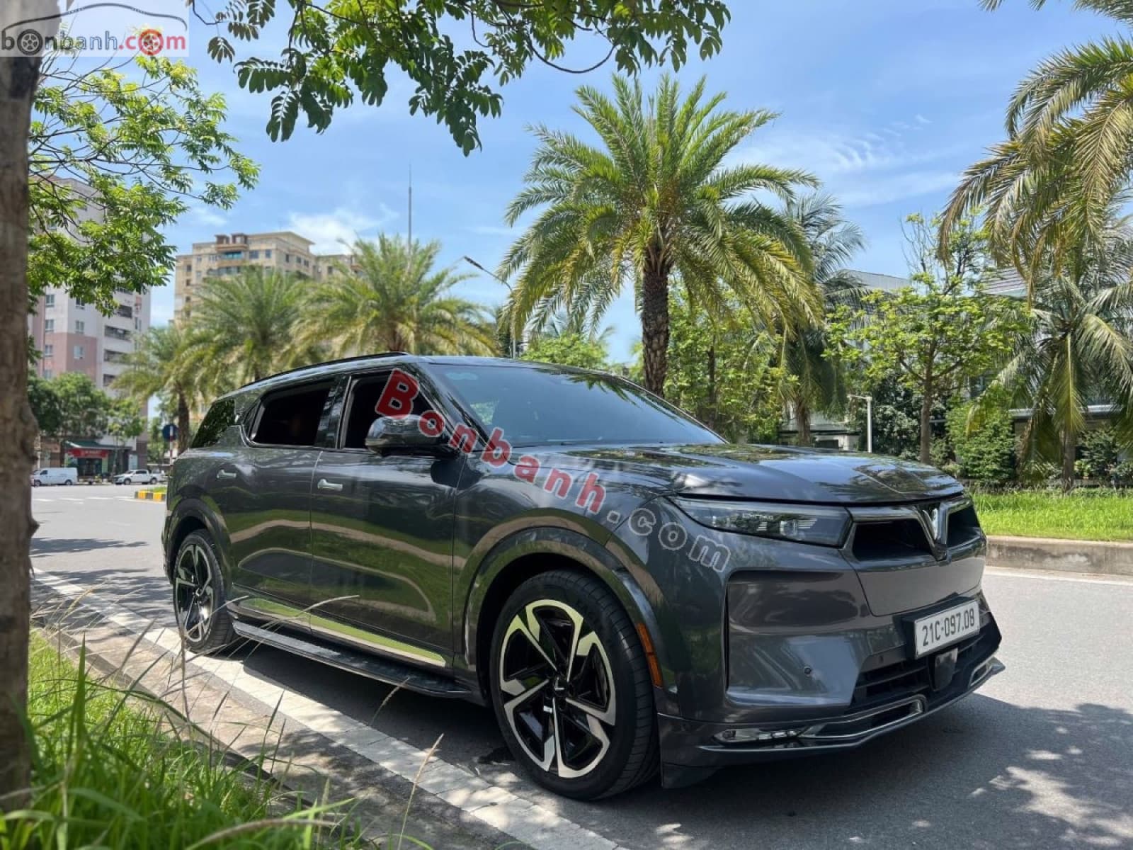 2024 VinFast VF9 Plus 7S
