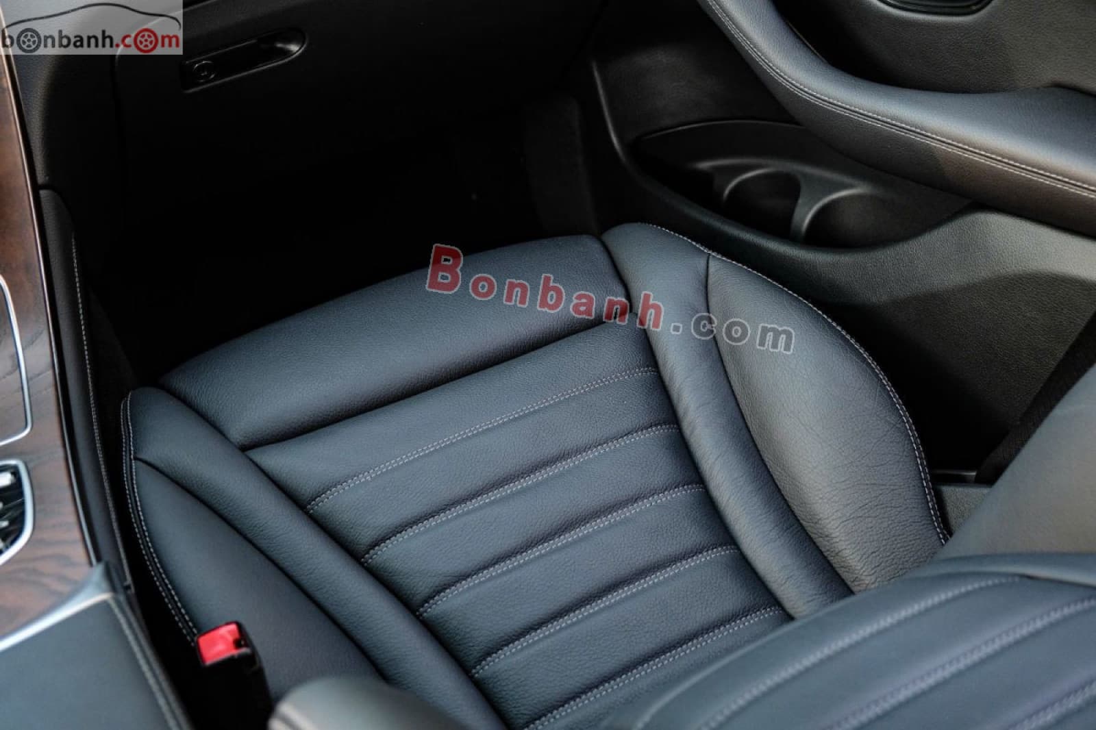 2019 Mercedes-Benz GLC 200 4Matic - ảnh nhỏ 9