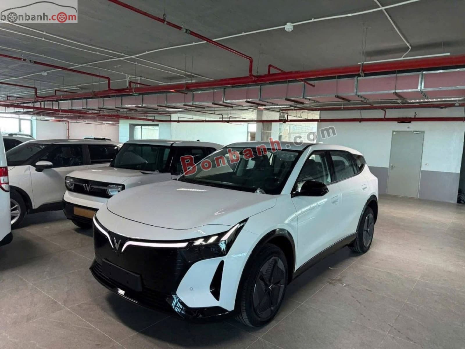 2026 VinFast VF8 Eco