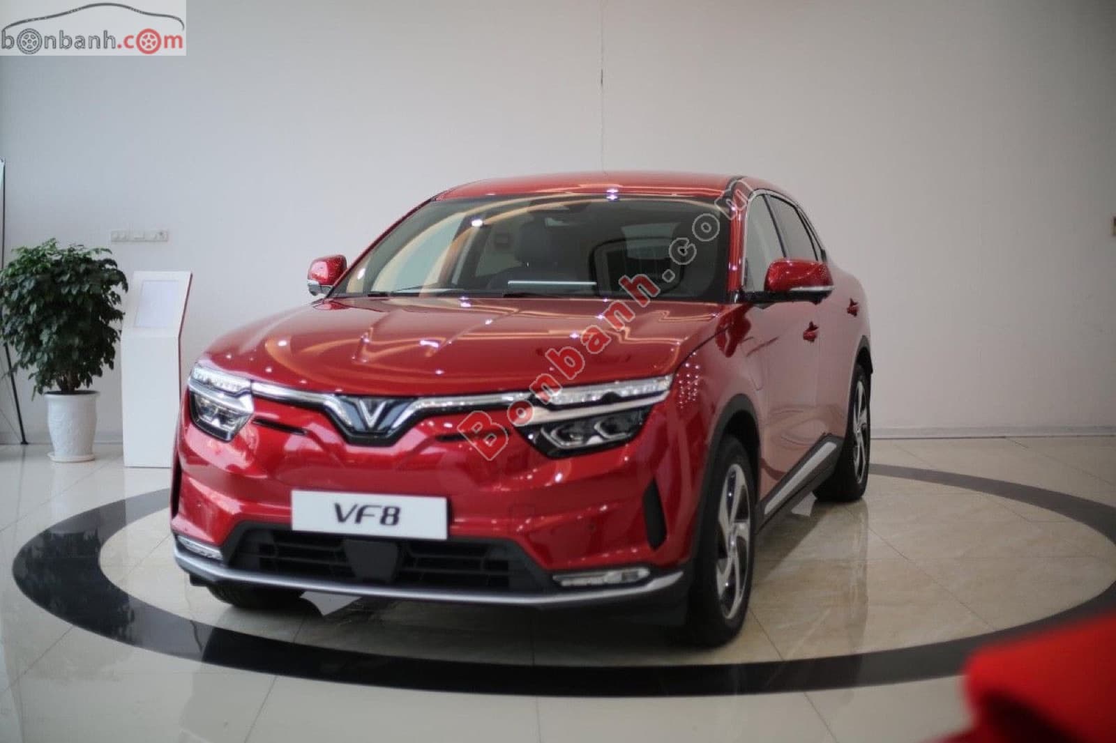2026 VinFast VF8 Eco