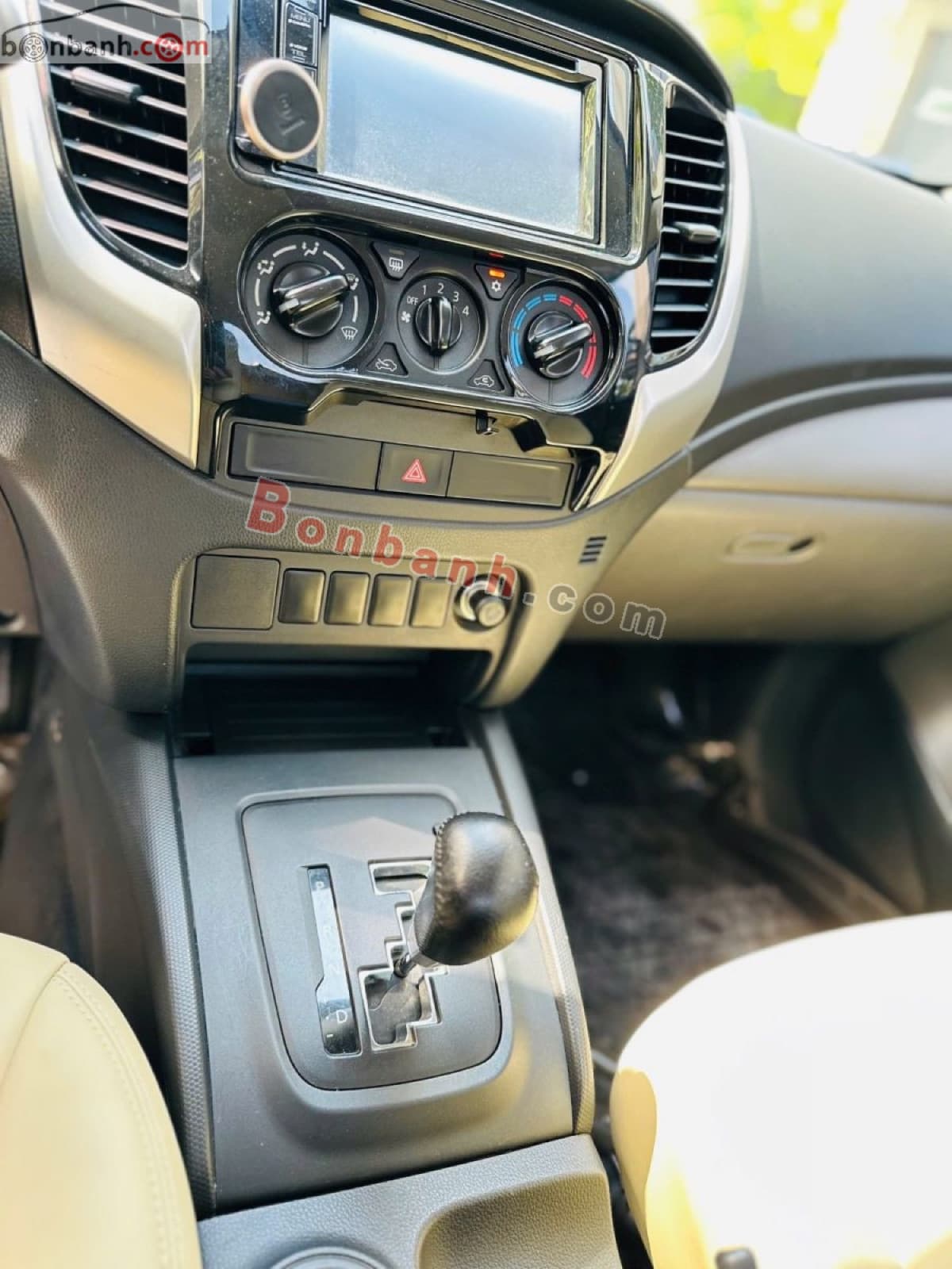 2016 Mitsubishi Triton 4x2 AT - ảnh nhỏ 9