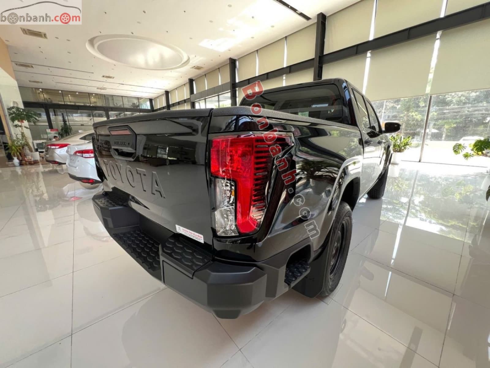 2026 Toyota Hilux Standard 2.8L 4x2 MT - ảnh nhỏ 3