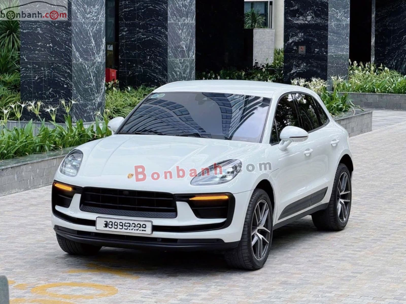 2023 Porsche Macan 2.0