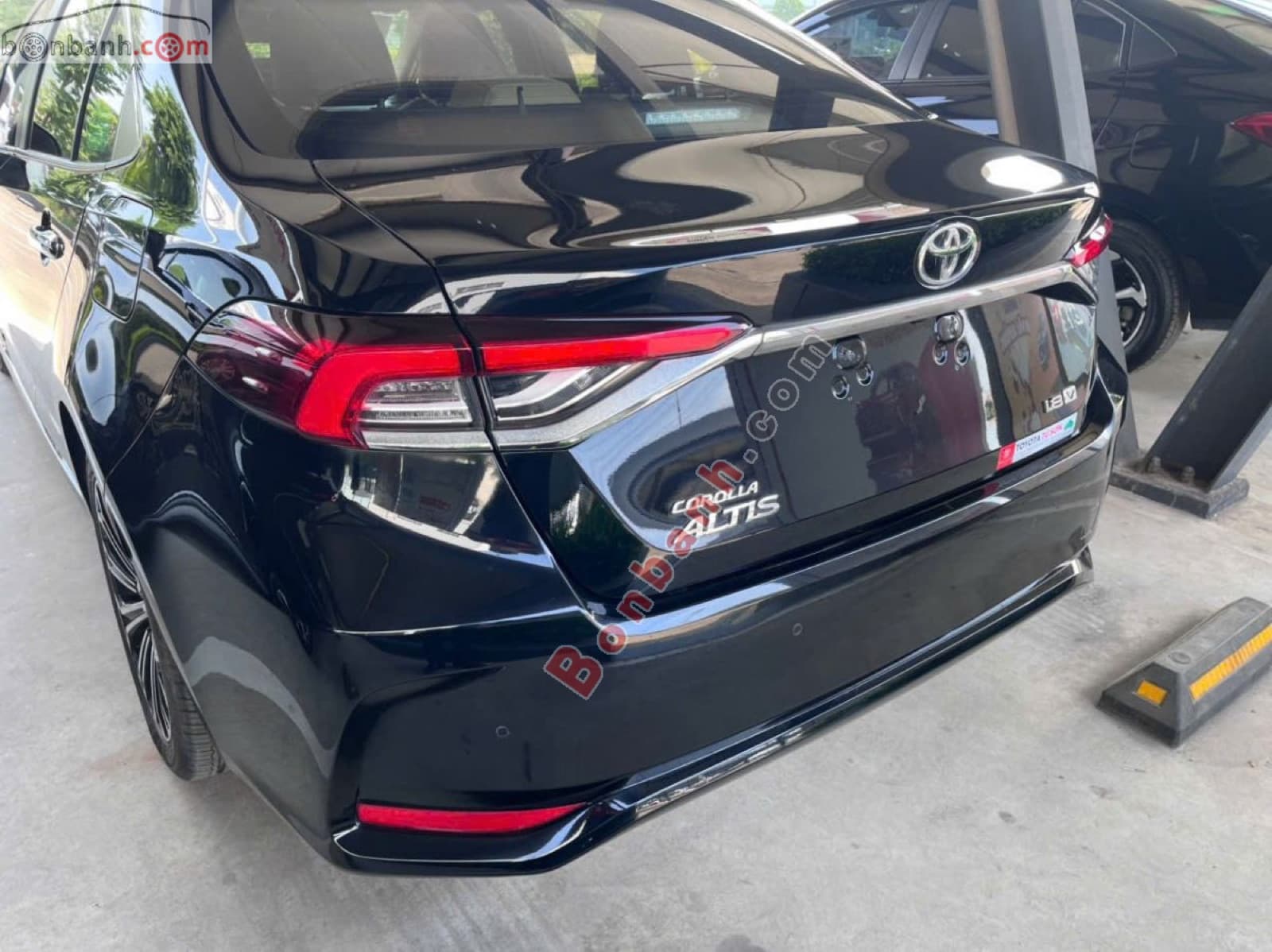 2022 Toyota Corolla altis 1.8V - ảnh nhỏ 3