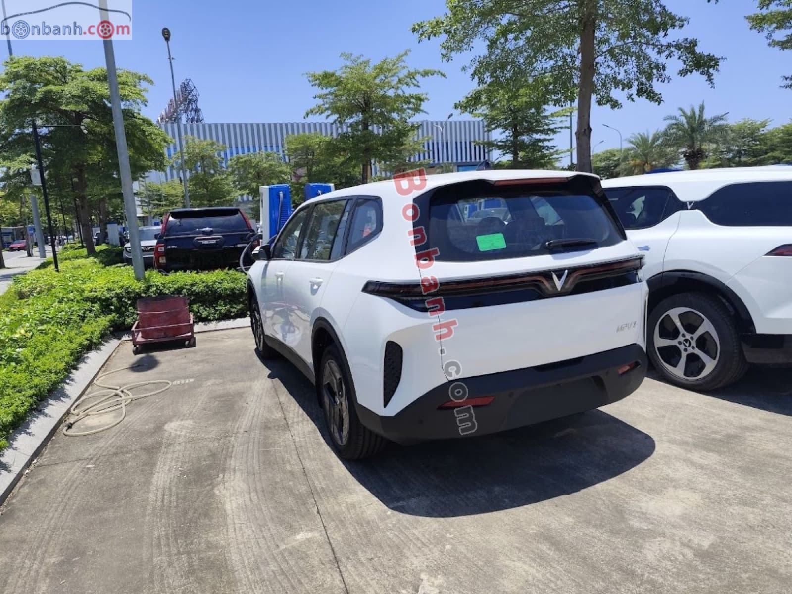 2026 VinFast VF MPV 7 AT - ảnh nhỏ 3