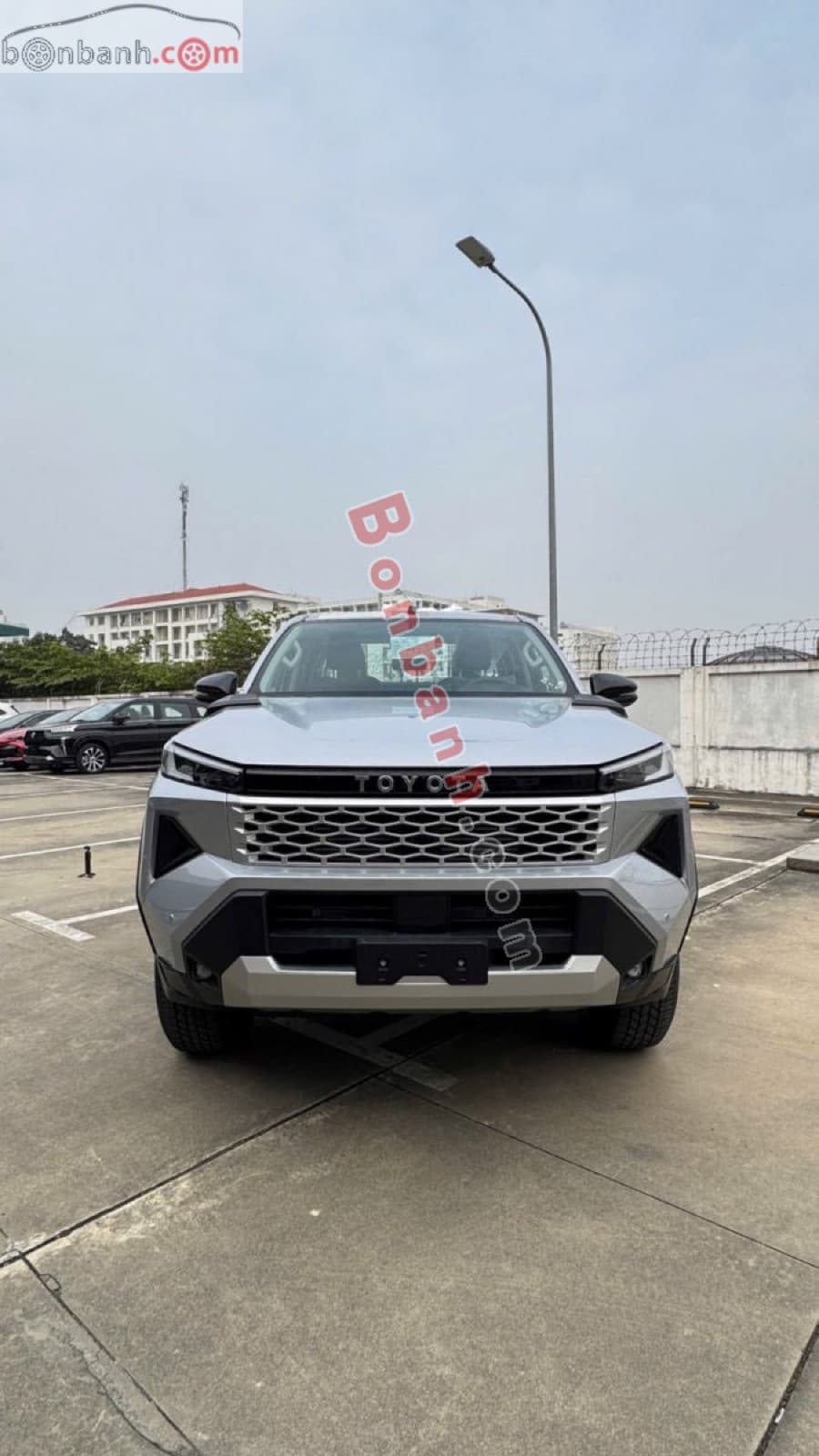 2026 Toyota Hilux Pro 2.8L 4x2 AT