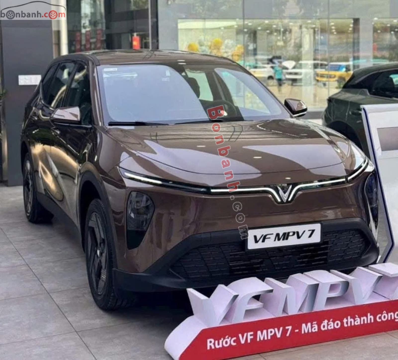 2026 VinFast VF MPV 7 AT