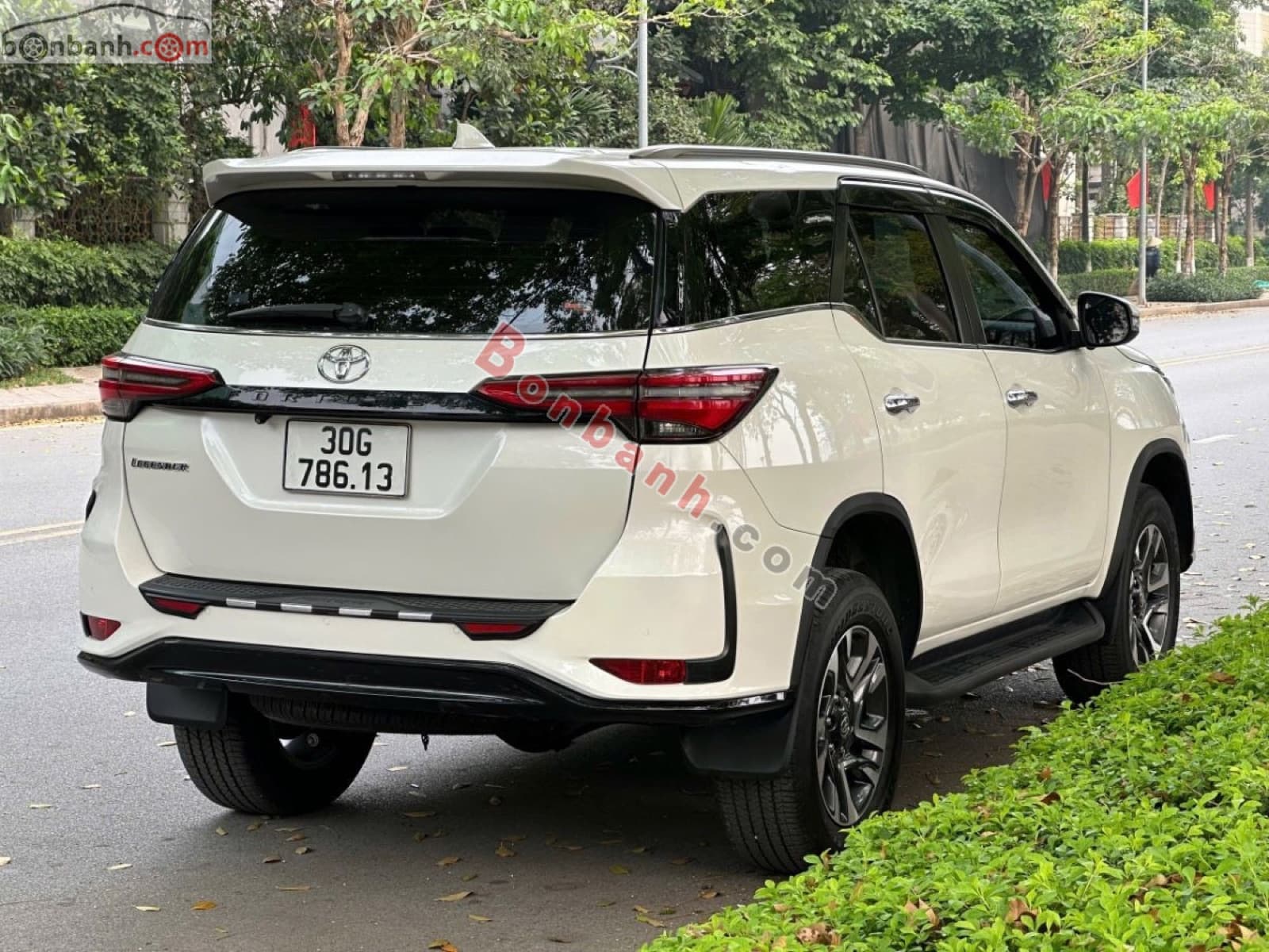 2020 Toyota Fortuner 2.4G 4x2 AT Legender - ảnh nhỏ 4
