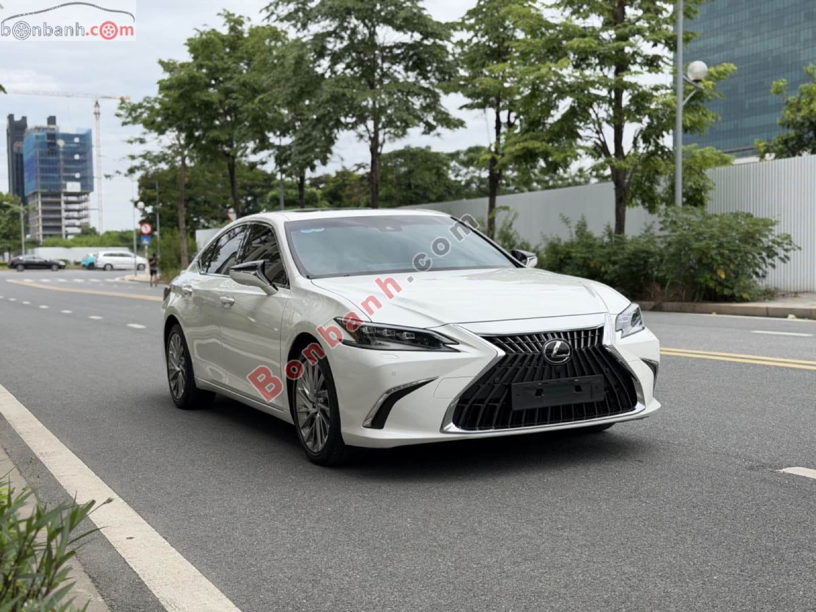 2023 Lexus ES 300h