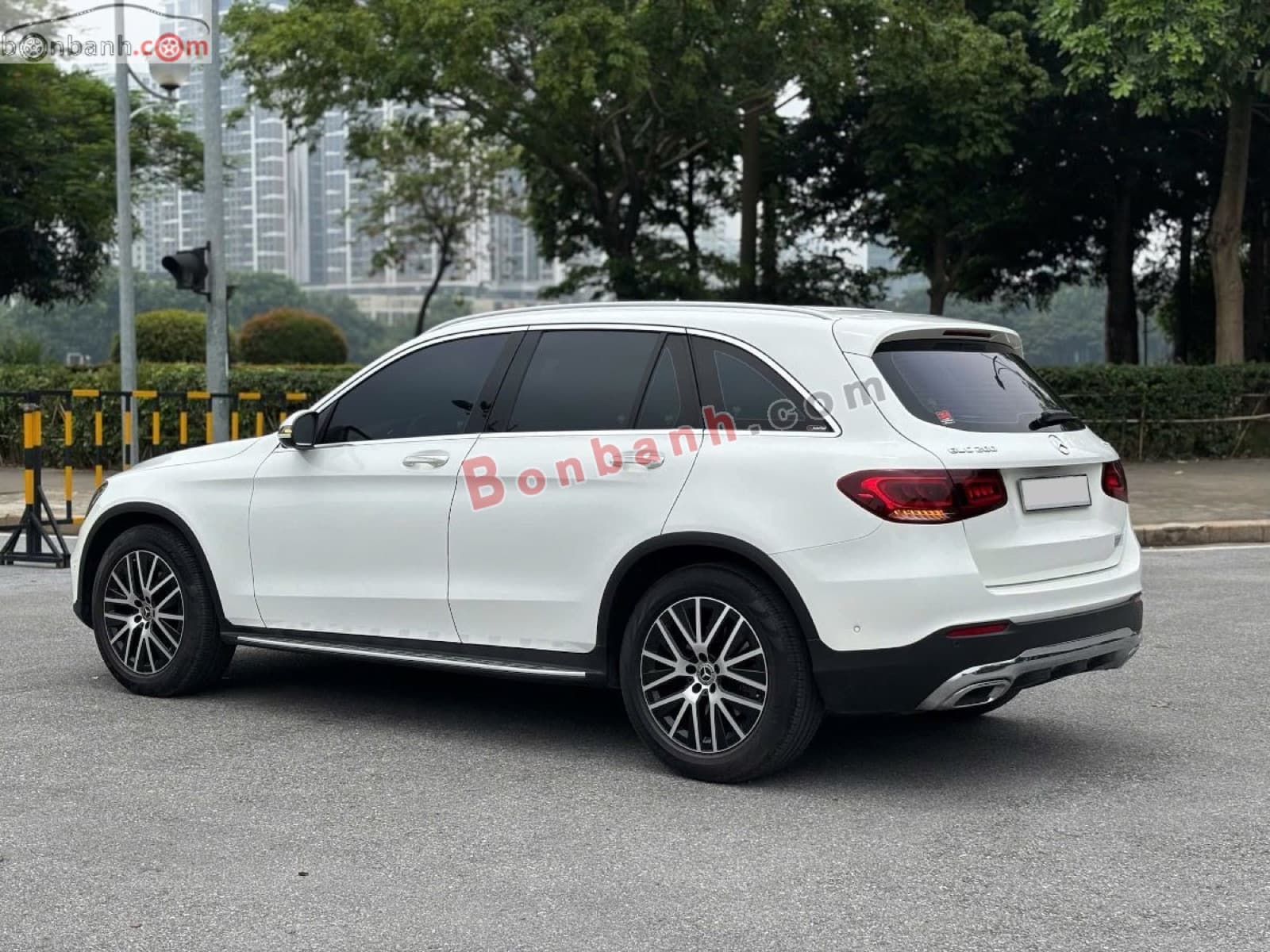 2022 Mercedes-Benz GLC 200 4Matic - ảnh nhỏ 3