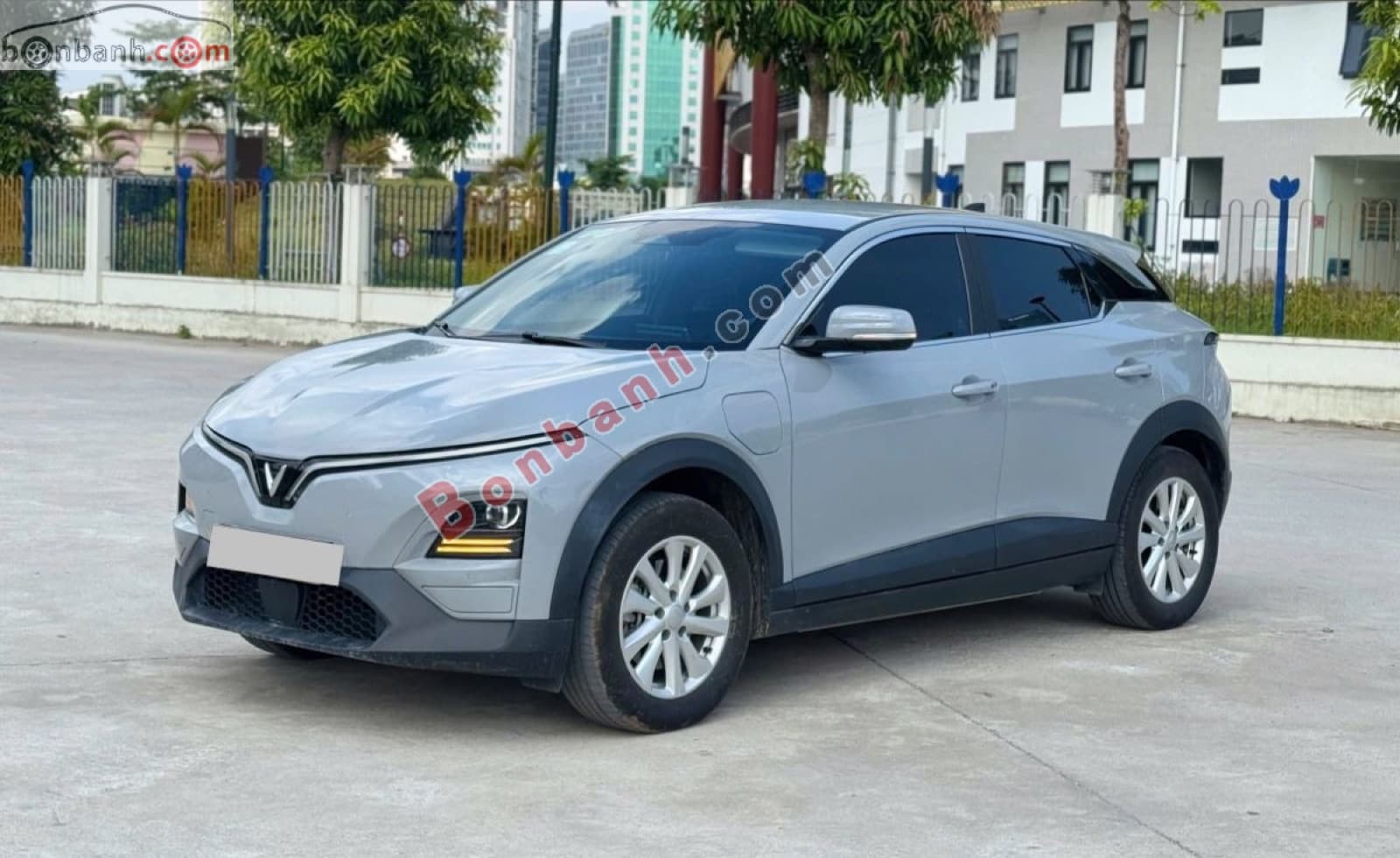 2025 VinFast VF6 Eco